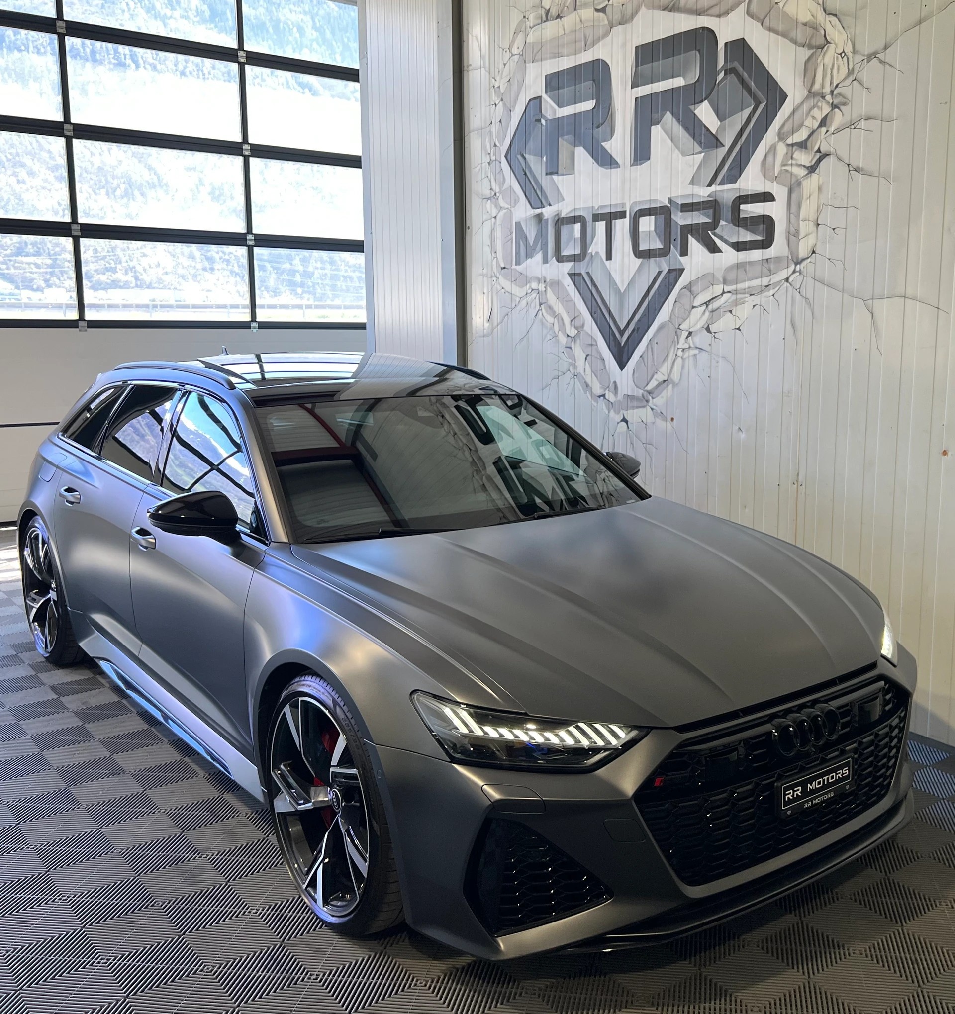 AUDI RS6 Avant 4.0 TFSI V8 quattro-image-5