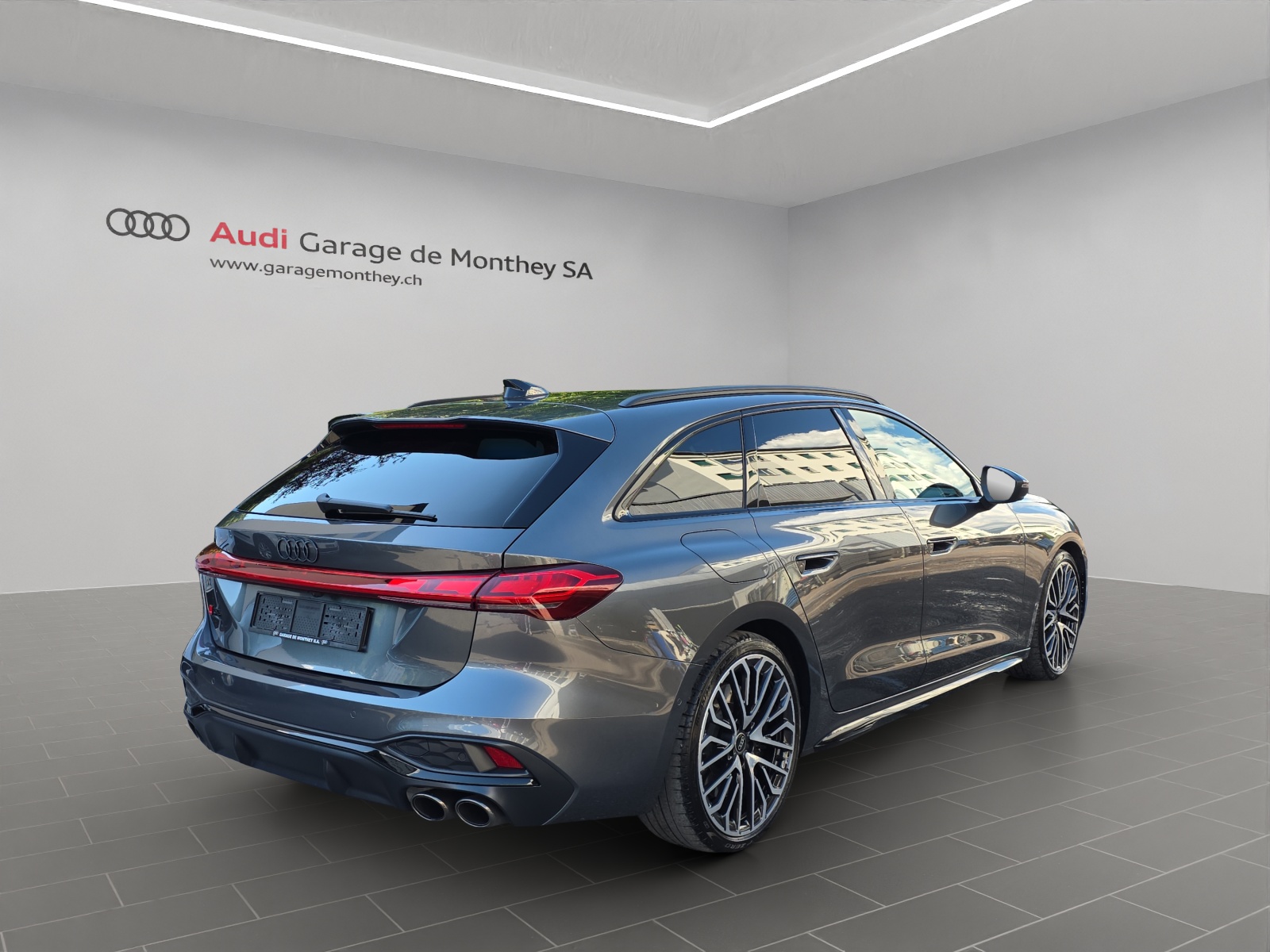 AUDI S5 Avant TFSI quattro S tronic-image-2