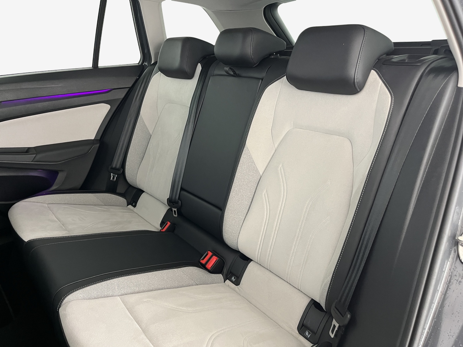 VW Golf Variant 2.0 TDI Style DSG-image-11