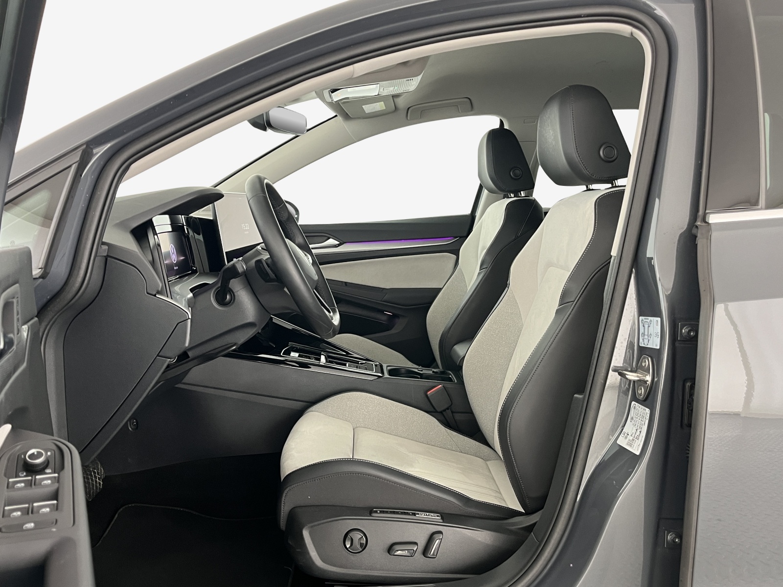 VW Golf Variant 2.0 TDI Style DSG-image-7
