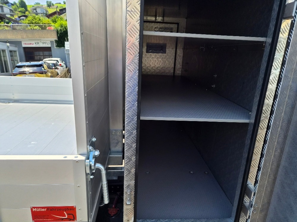 ISUZU M21 T F-image-18