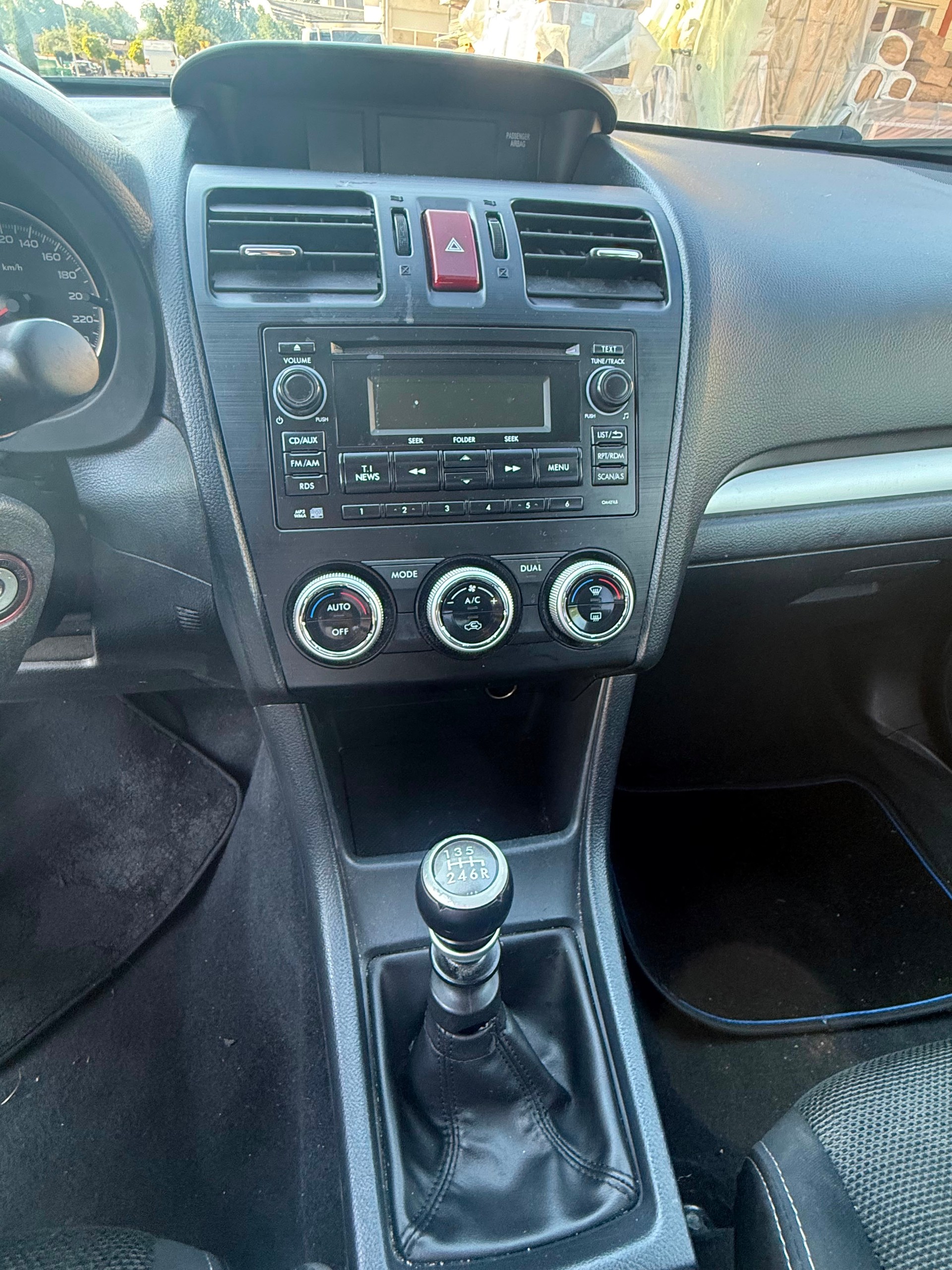 SUBARU XV 2.0 Swiss Two AWD-image-12