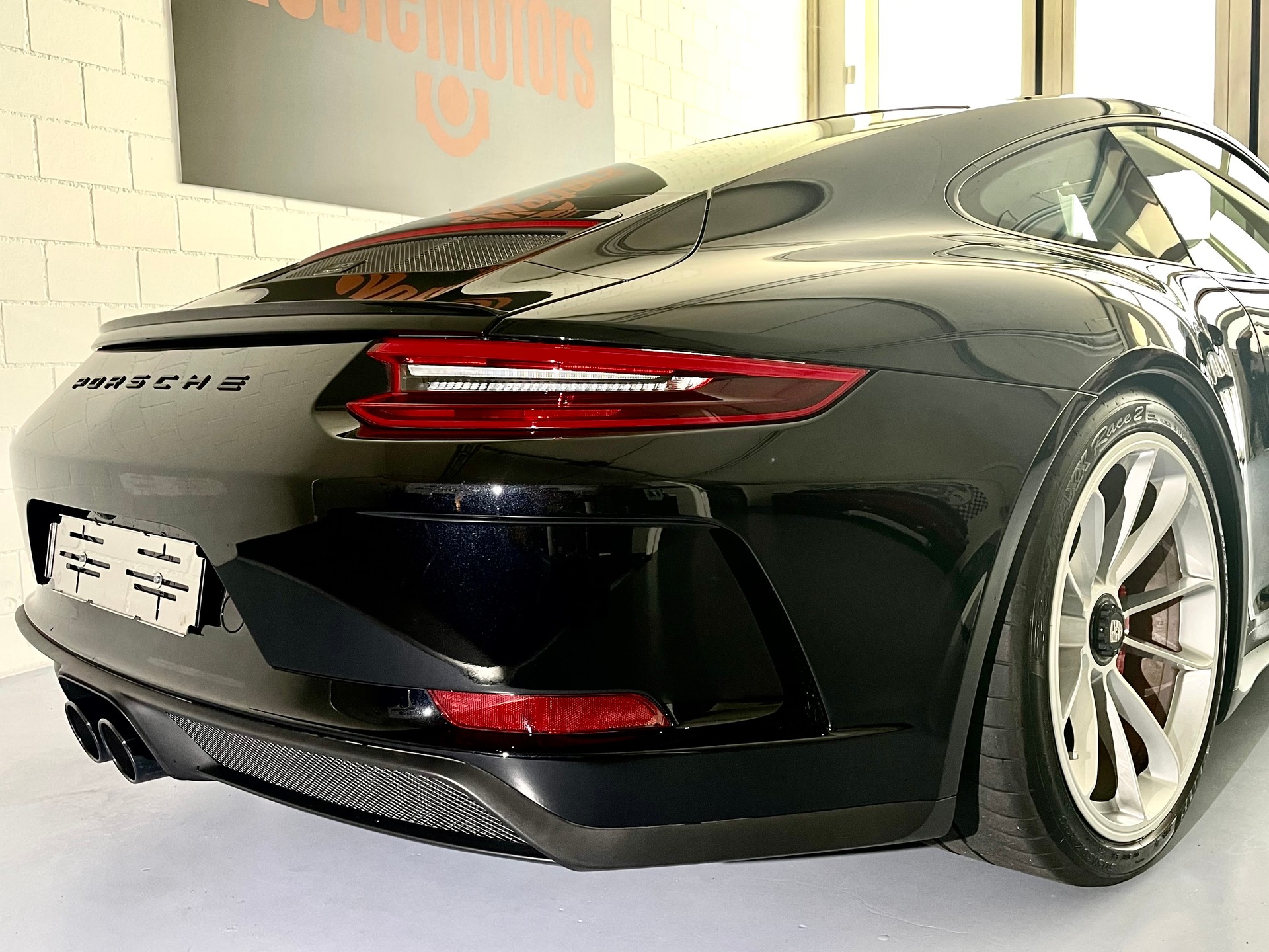 PORSCHE 911 GT3 Touring - 991 als Handschalter 500PS-image-8