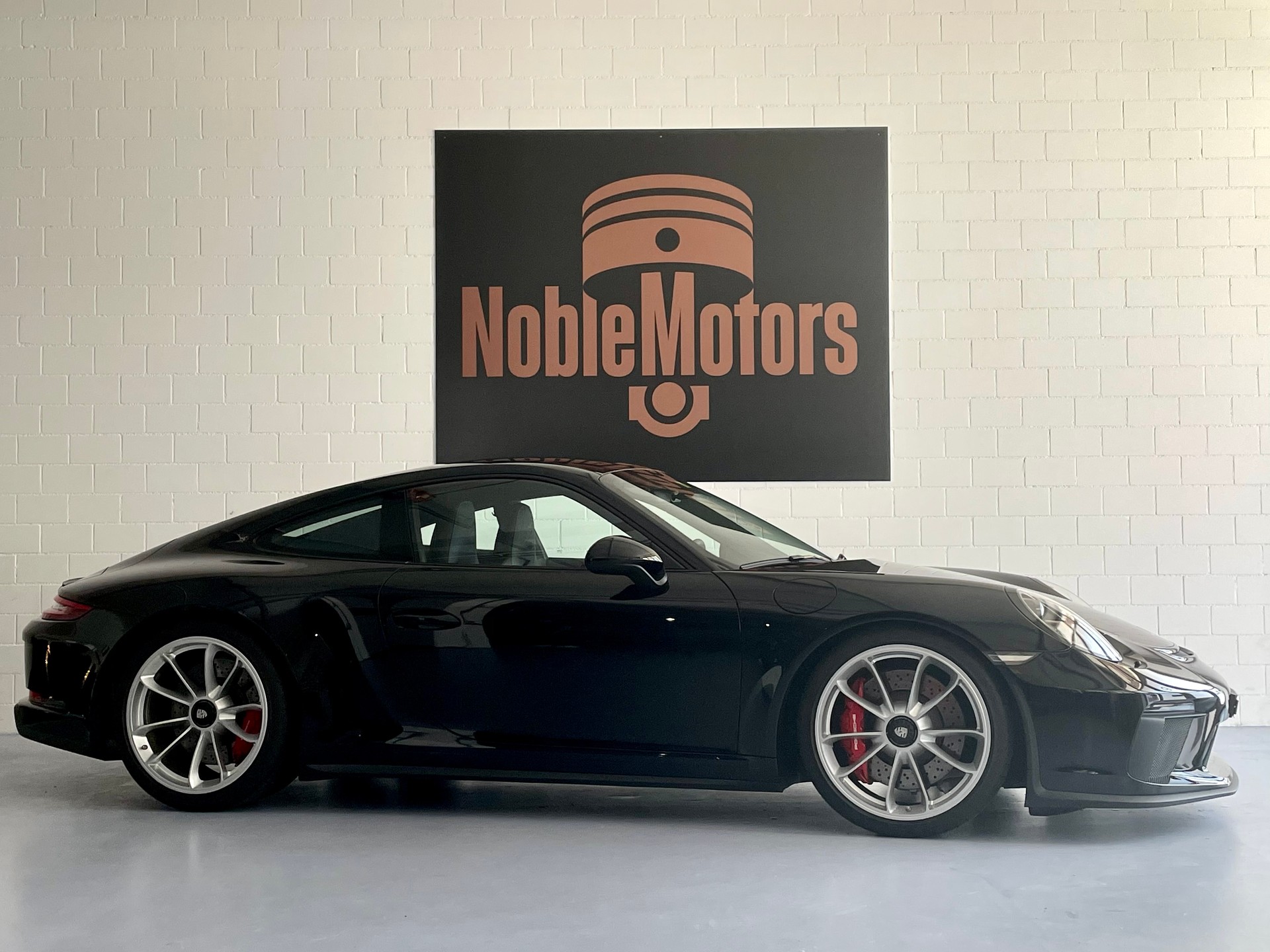 PORSCHE 911 GT3 Touring - 991 als Handschalter 500PS-image-3