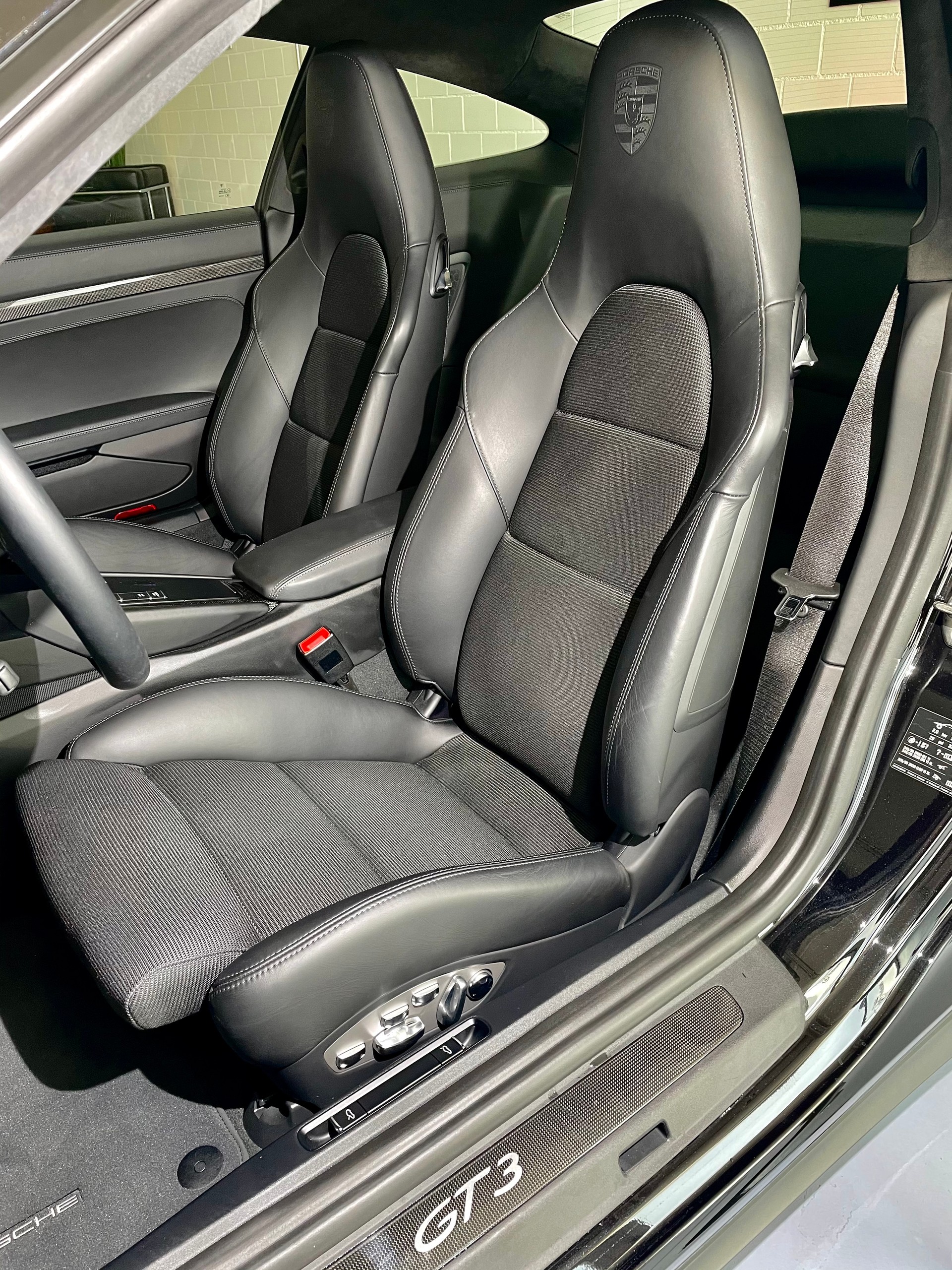 PORSCHE 911 GT3 Touring - 991 als Handschalter 500PS-image-10