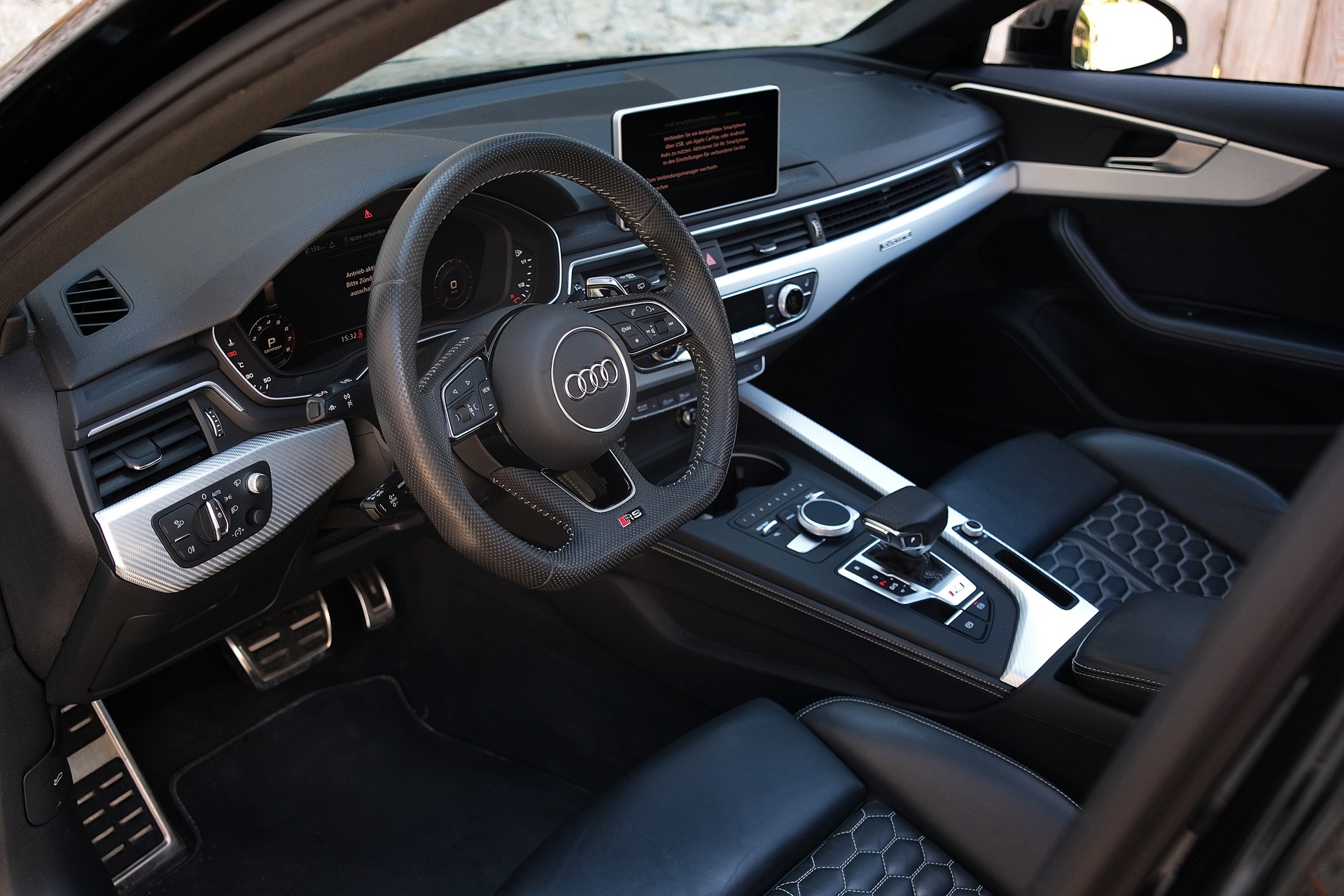 AUDI RS4 Avant 2.9 TFSI quattro tiptronic-image-18