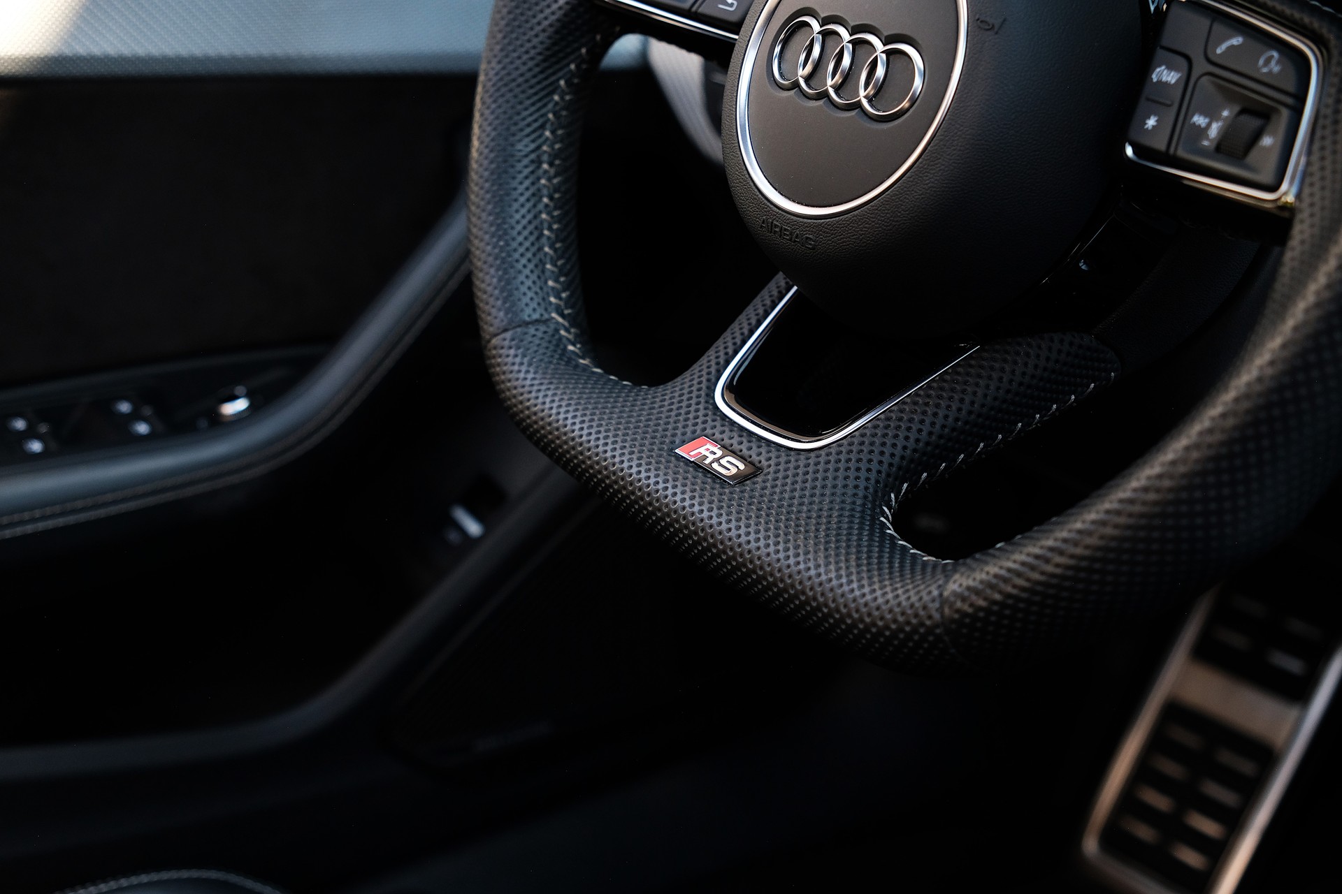 AUDI RS4 Avant 2.9 TFSI quattro tiptronic-image-19