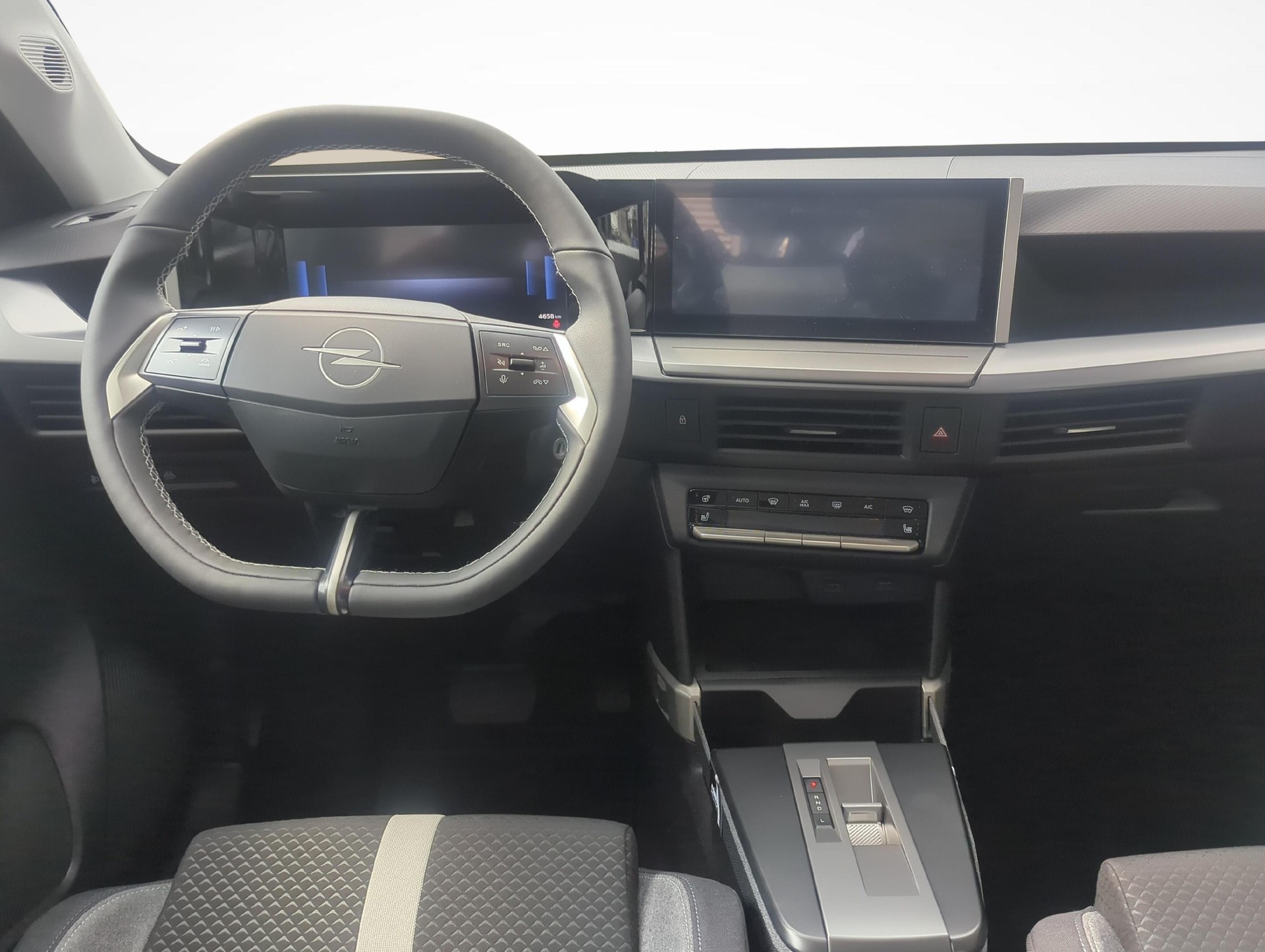 OPEL Frontera 1.2 T HEV Edition-image-8