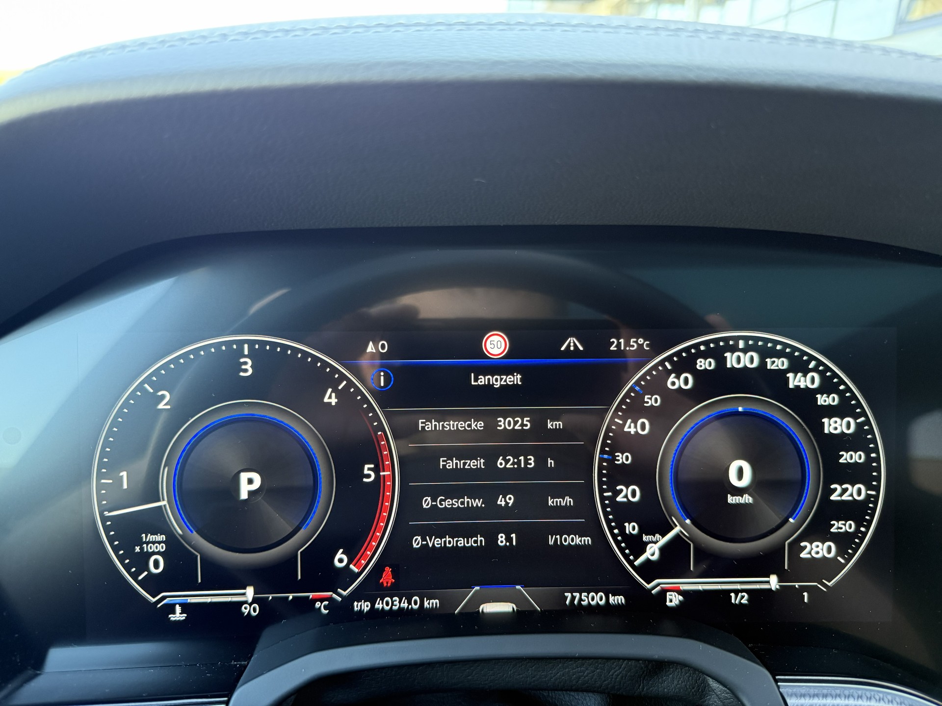VW Touareg 4.0 V8 TDI R-Line Tiptronic-image-13