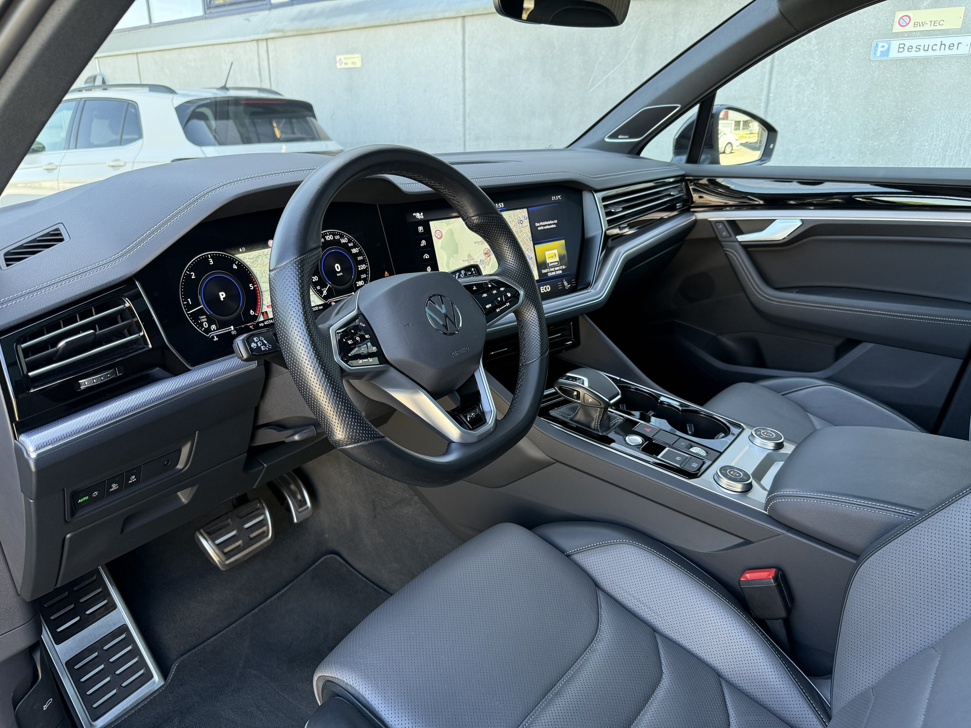 VW Touareg 4.0 V8 TDI R-Line Tiptronic-image-6