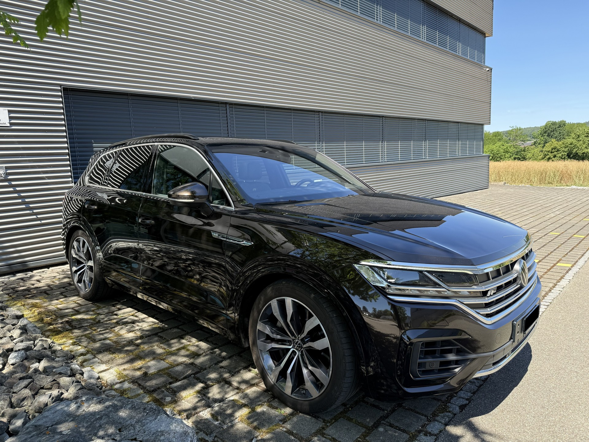 VW Touareg 4.0 V8 TDI R-Line Tiptronic-image-1