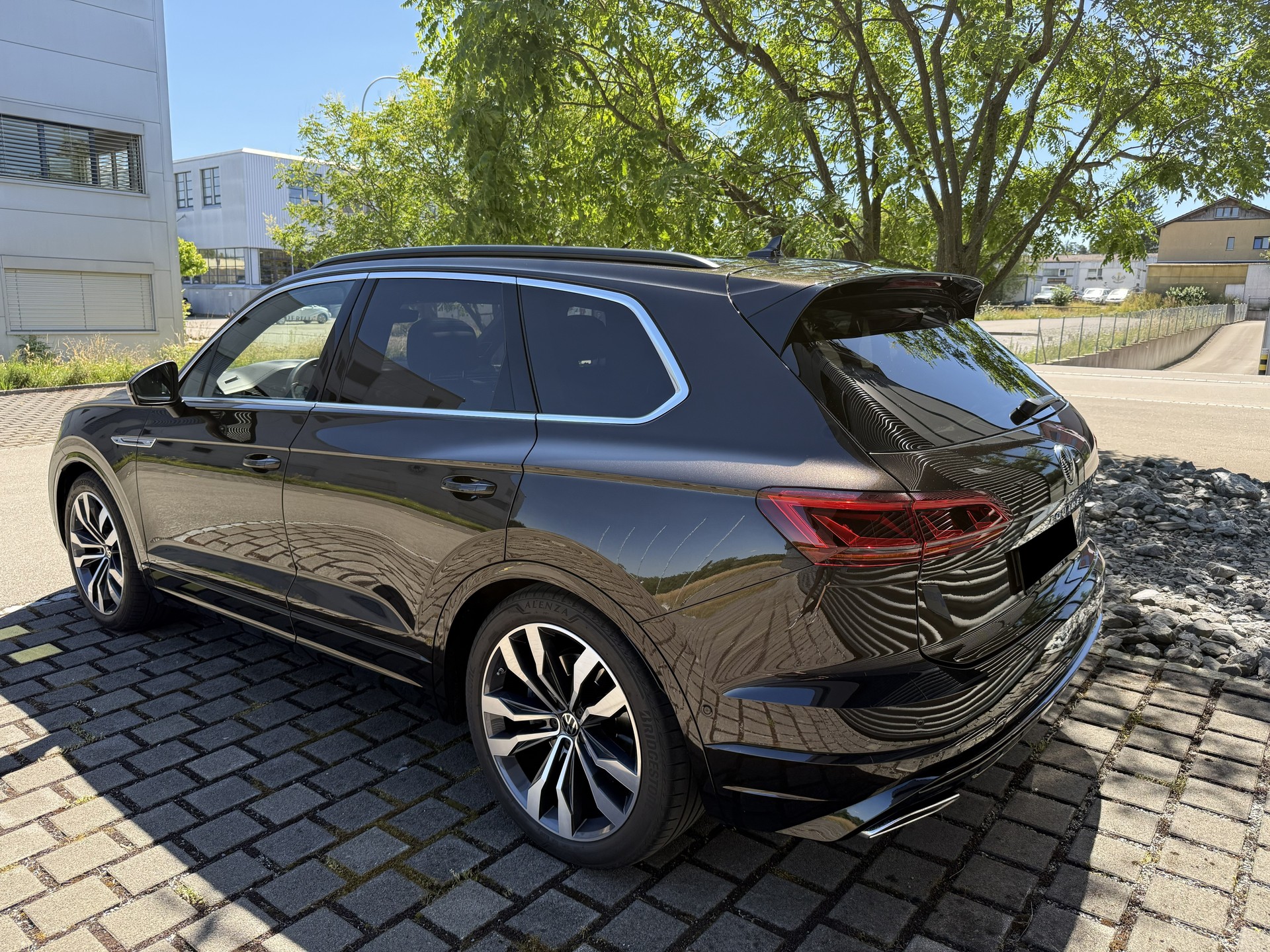 VW Touareg 4.0 V8 TDI R-Line Tiptronic-image-3