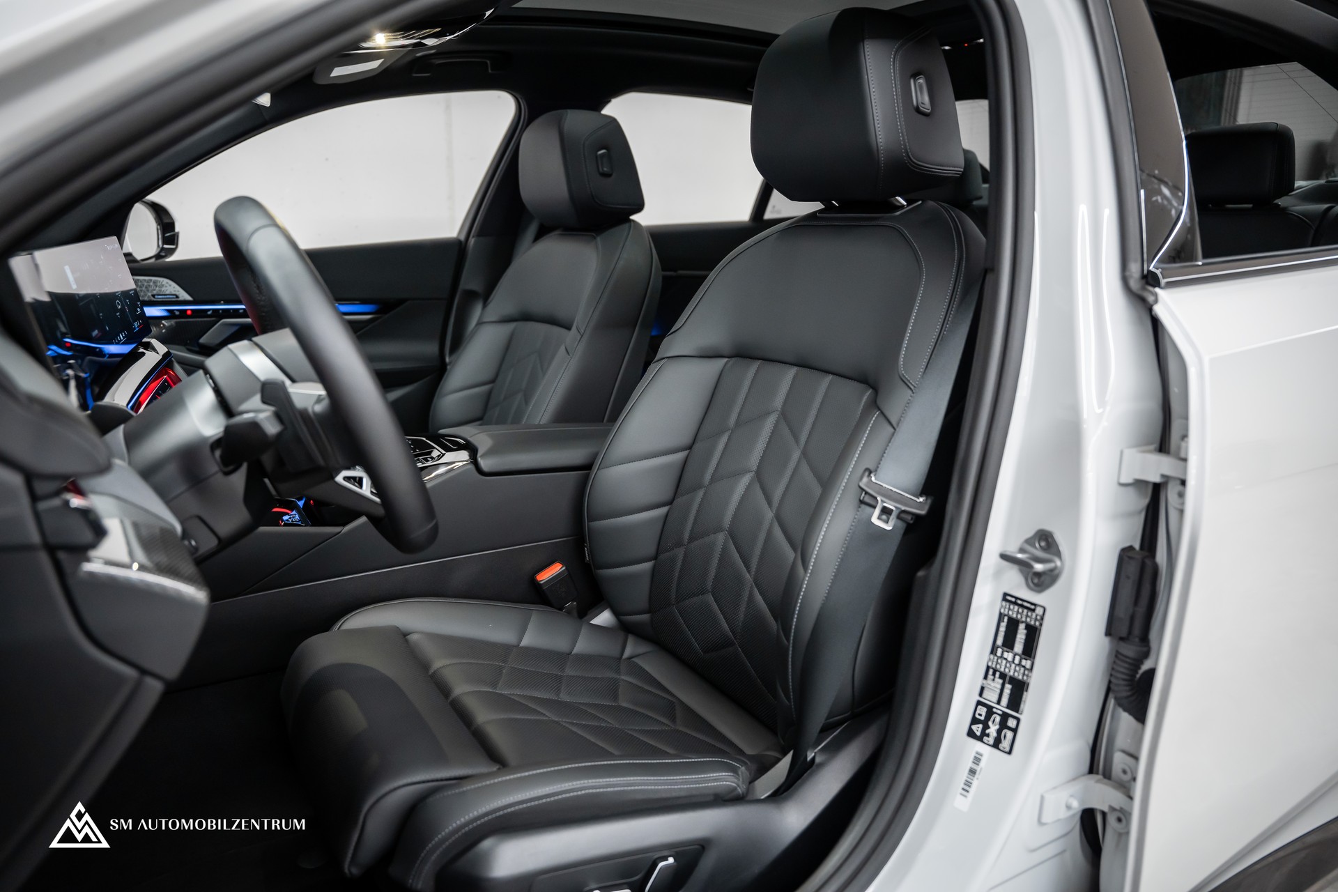 BMW 540d xDrive 48V M Sport / Panorama / Head-Up / Bowers&Wilkins / Sitzbelüftung-image-18