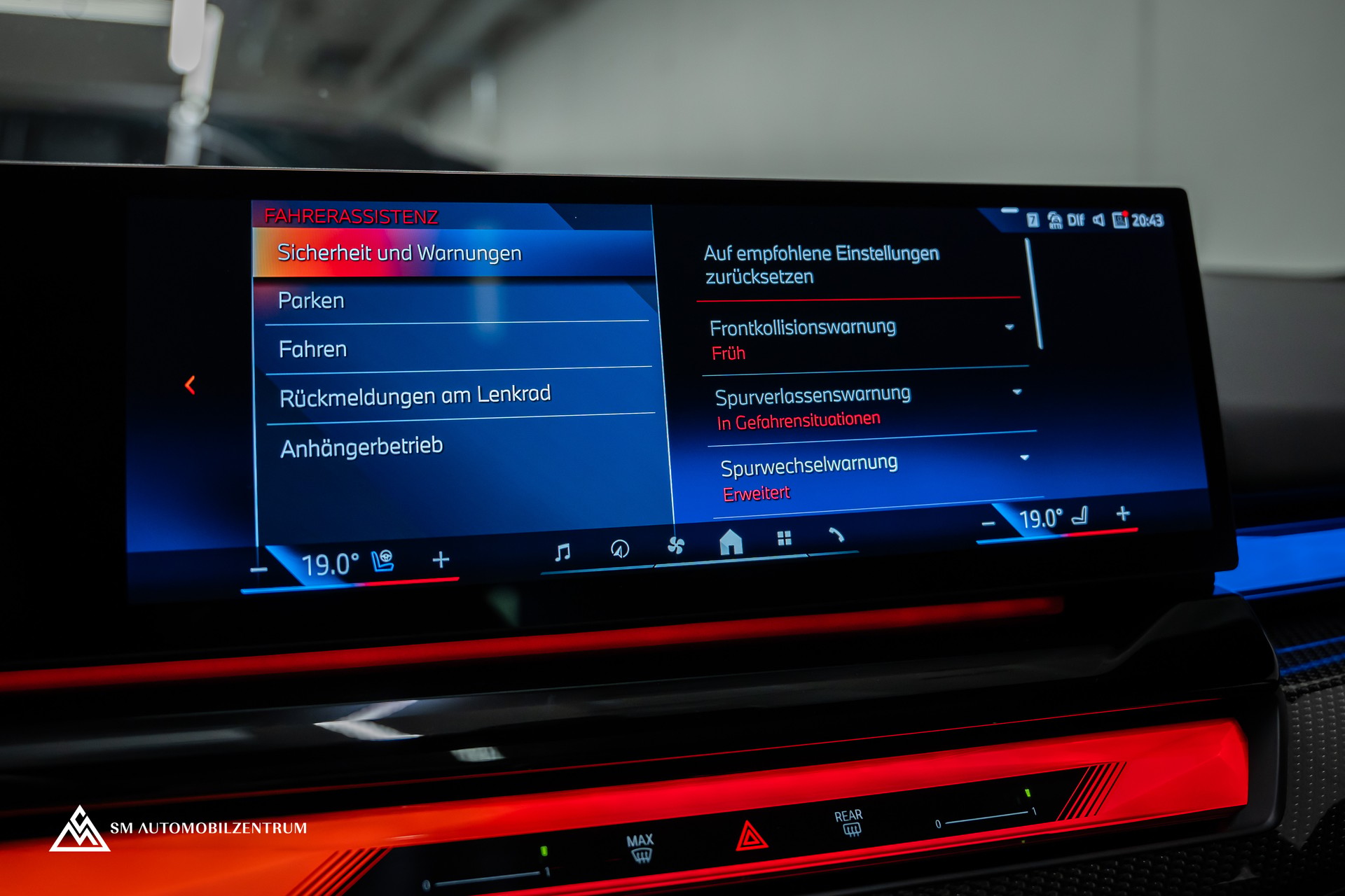 BMW 540d xDrive 48V M Sport / Panorama / Head-Up / Bowers&Wilkins / Sitzbelüftung-image-40