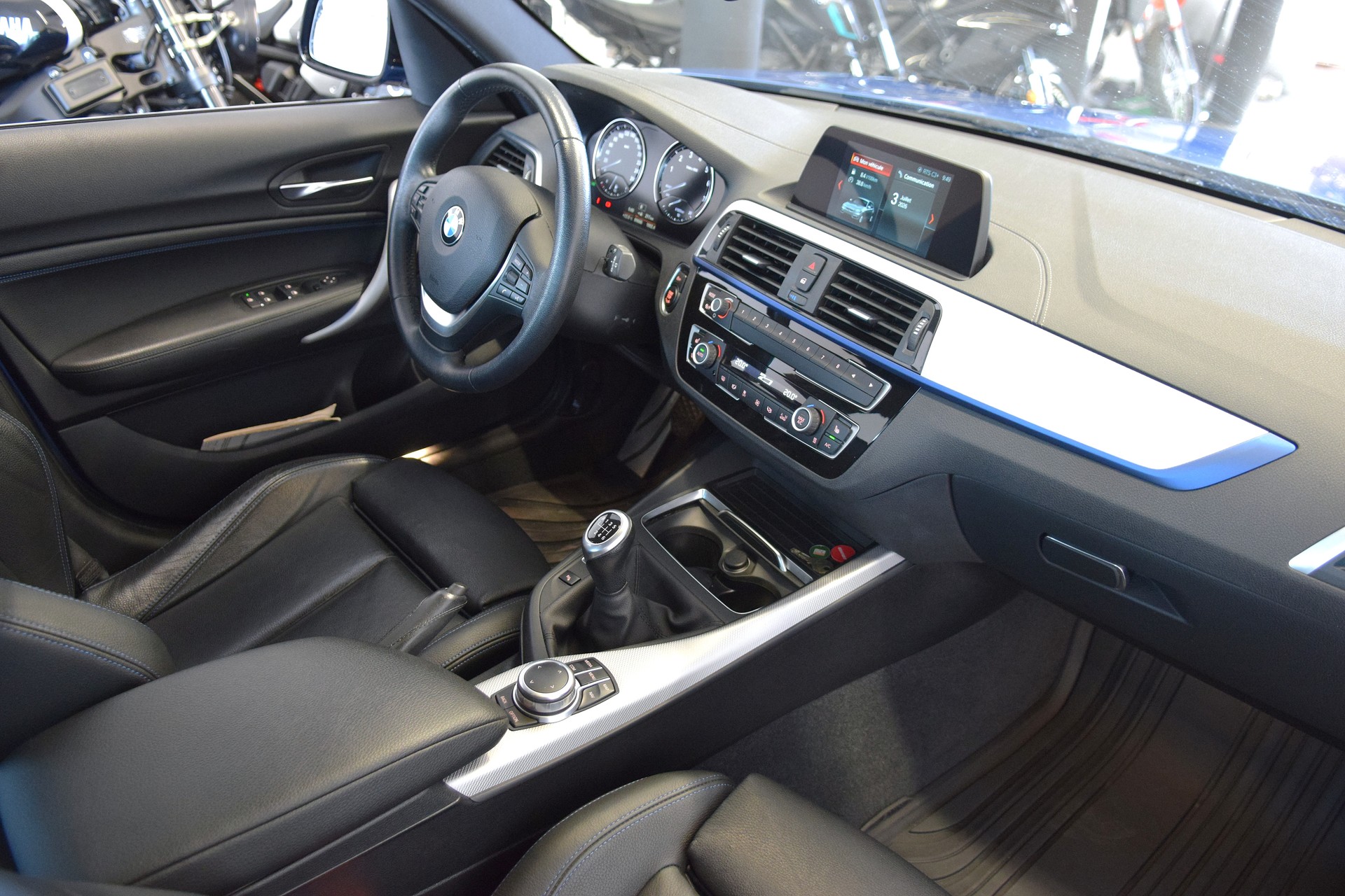 BMW 118i Edition Sport Line-image-11