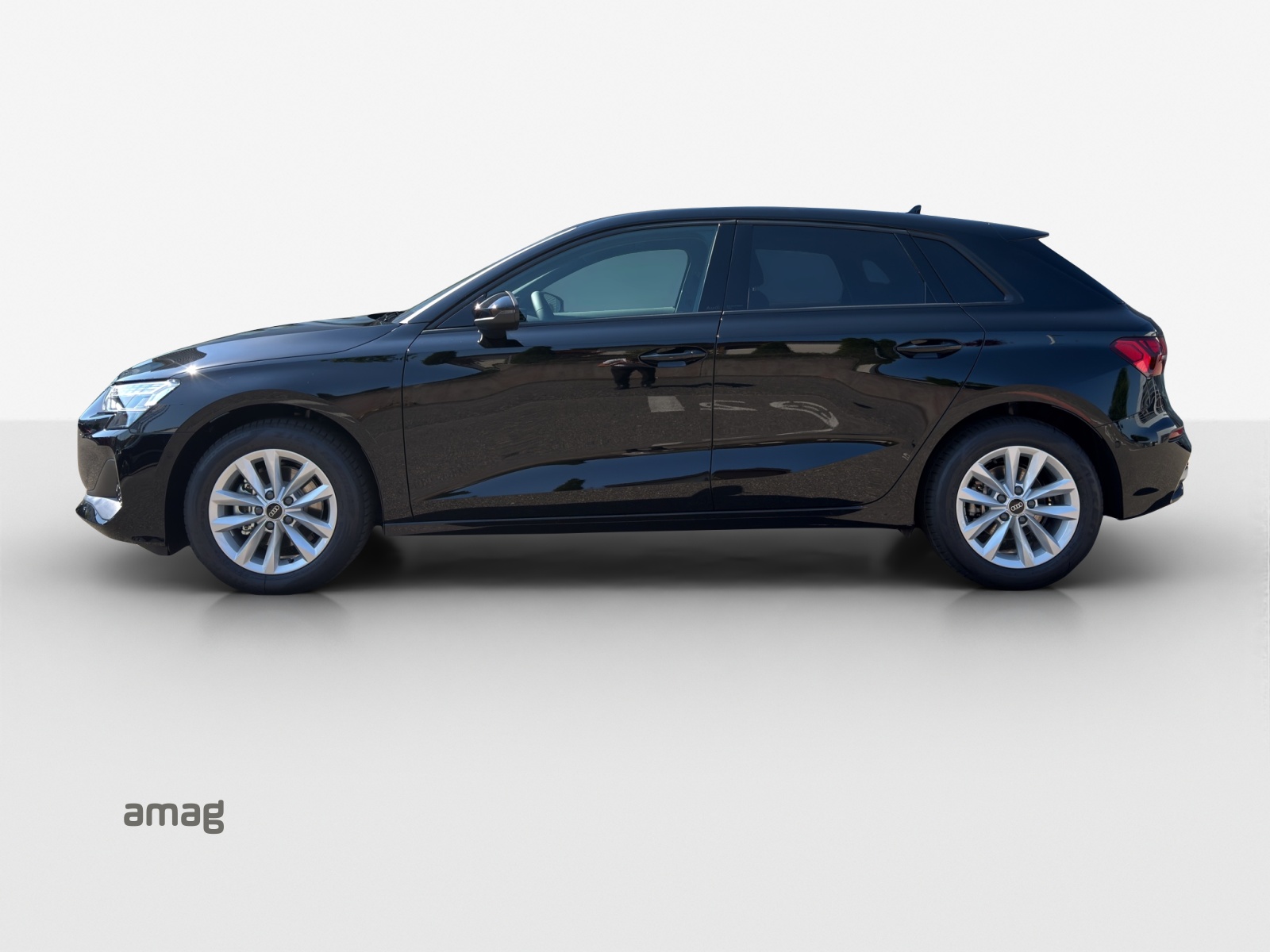 AUDI A3 Sportback TFSI 150 kW quattro advanced S tronic-showroom-element-1