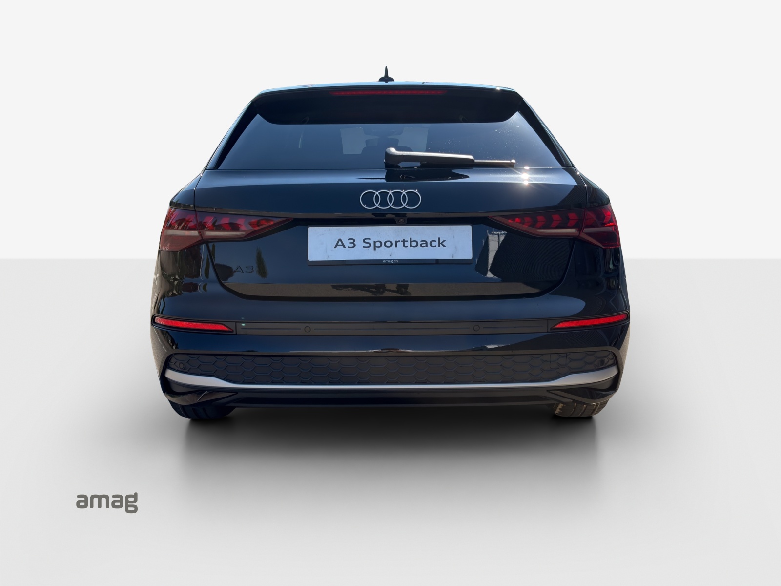 AUDI A3 Sportback TFSI 150 kW quattro advanced S tronic-showroom-element-3
