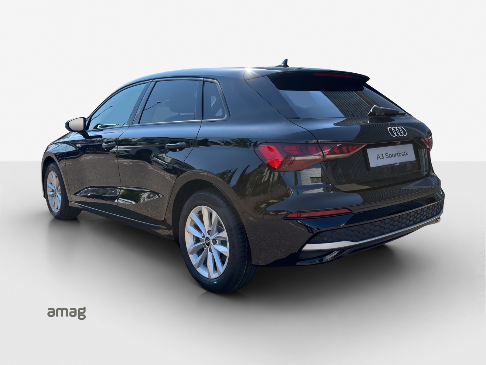 AUDI A3 Sportback TFSI 150 kW quattro advanced S tronic-showroom-element-2
