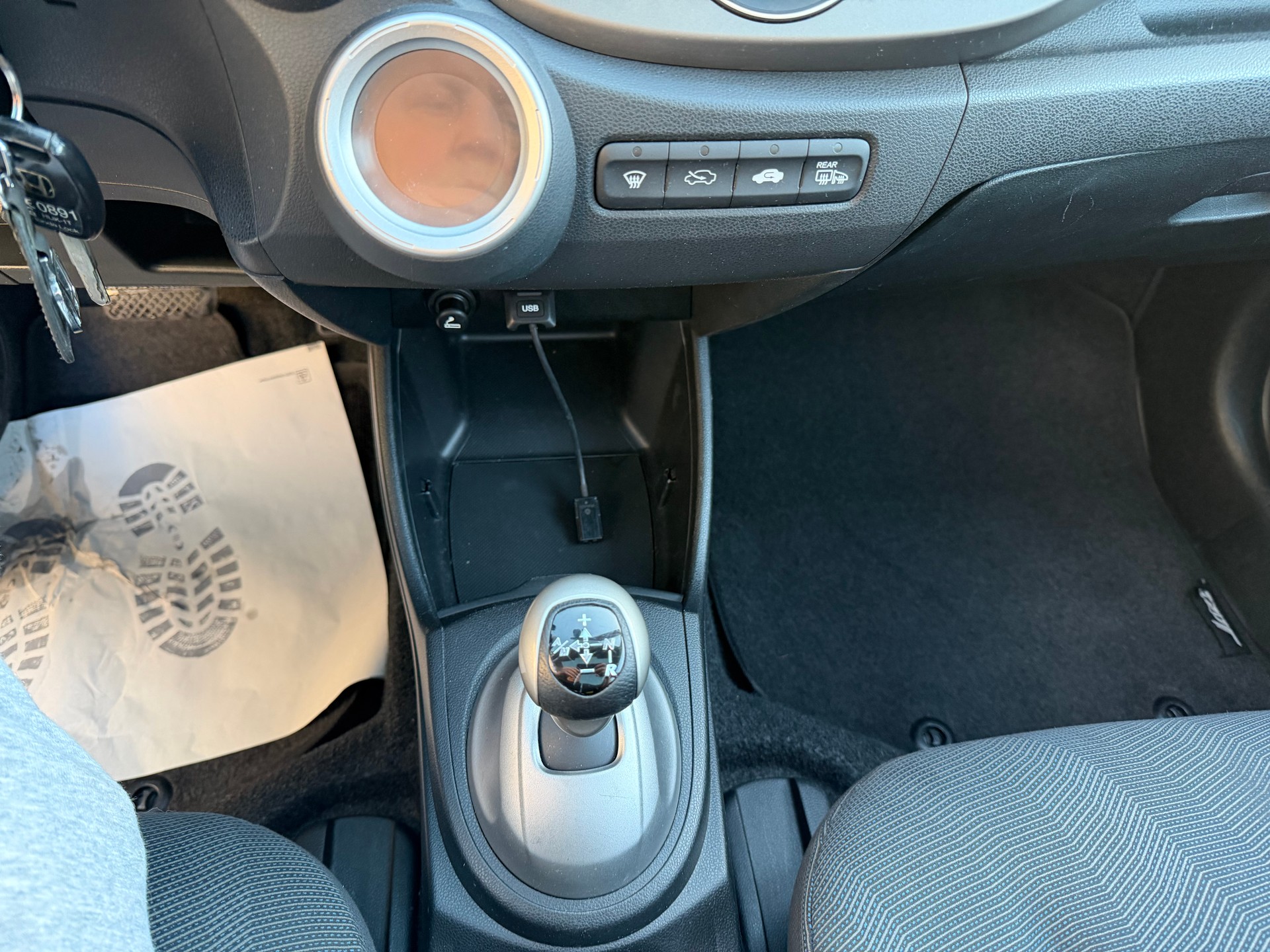 HONDA Jazz 1.3i Hybrid Comfort CVT-image-36