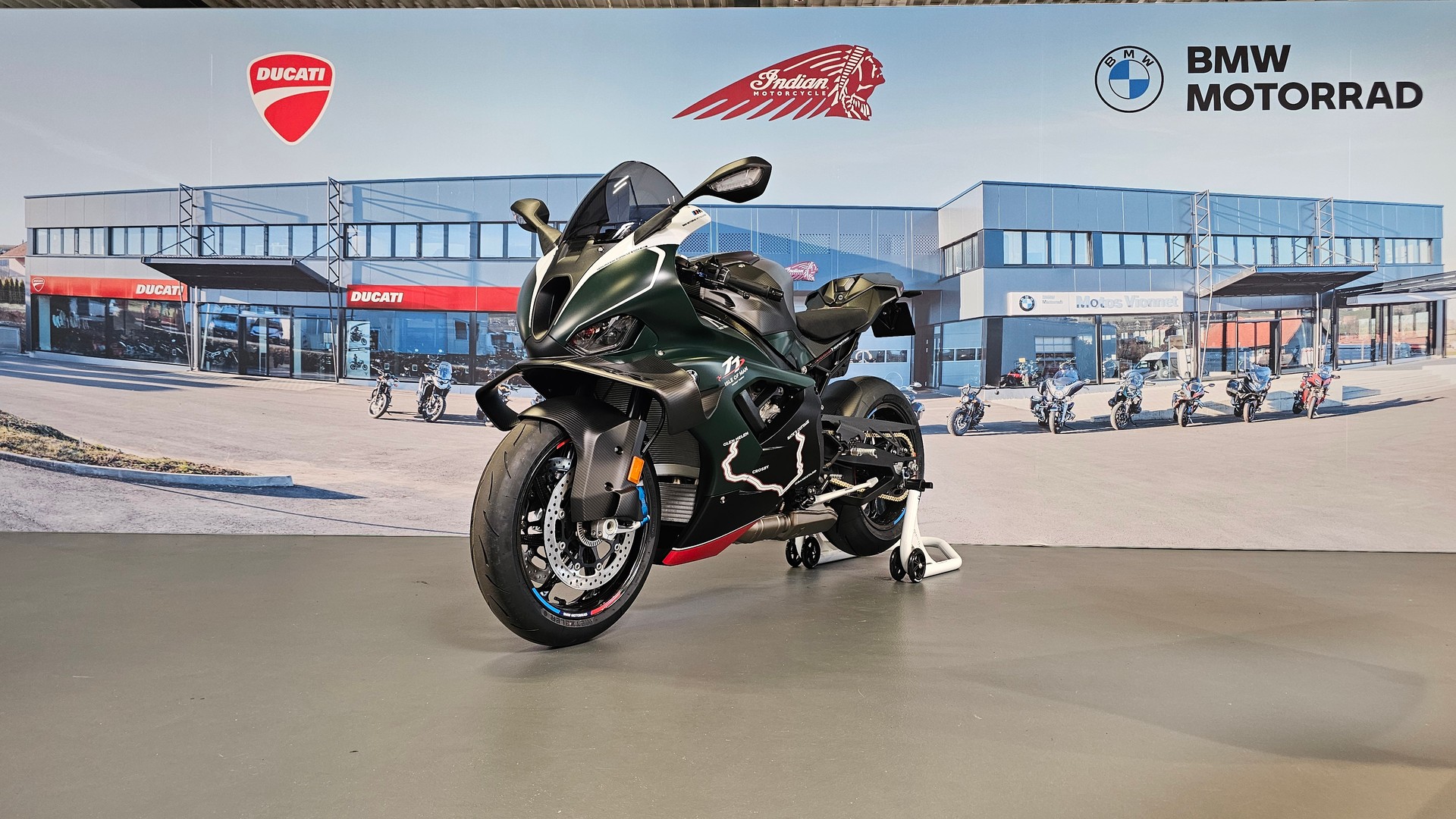 BMW M 1000 RR Limited Edition Isle of Man TT-showroom-element-2
