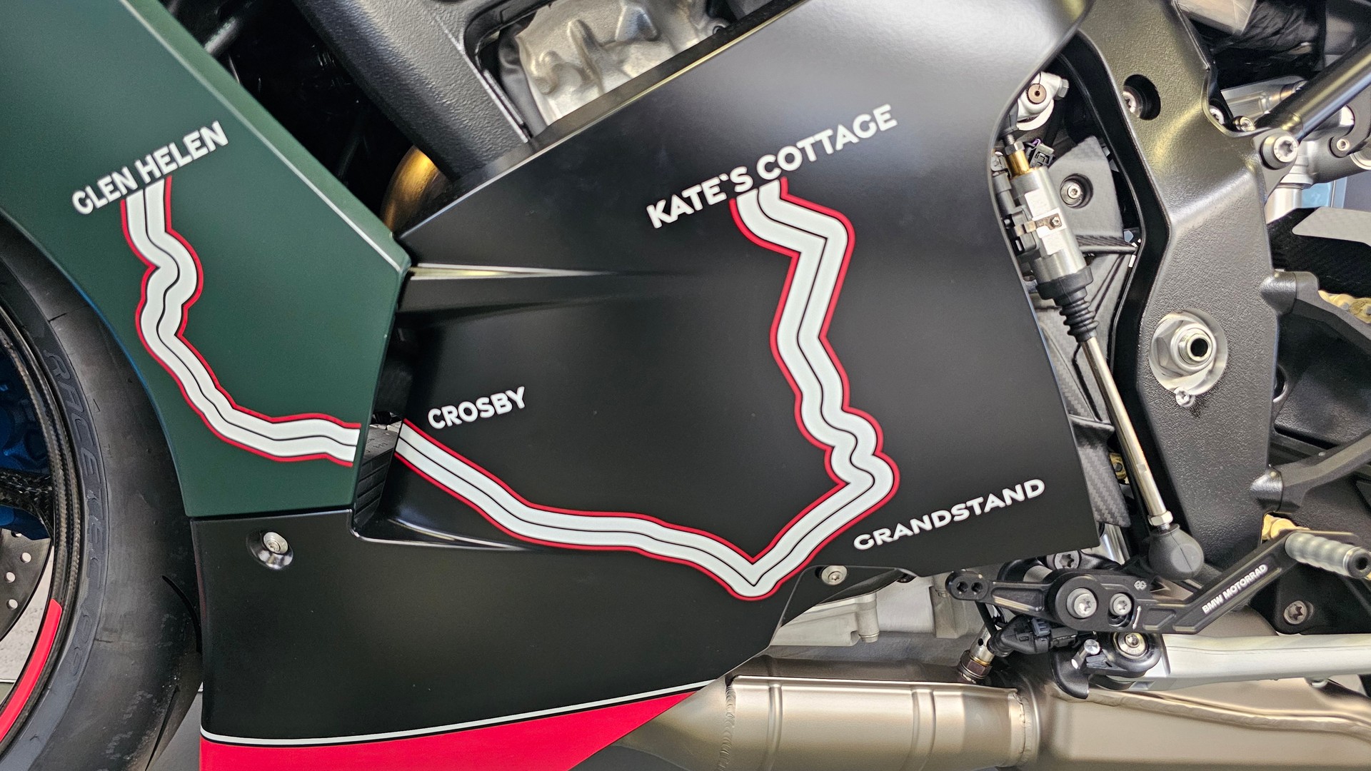 BMW M 1000 RR Limited Edition Isle of Man TT-image-8