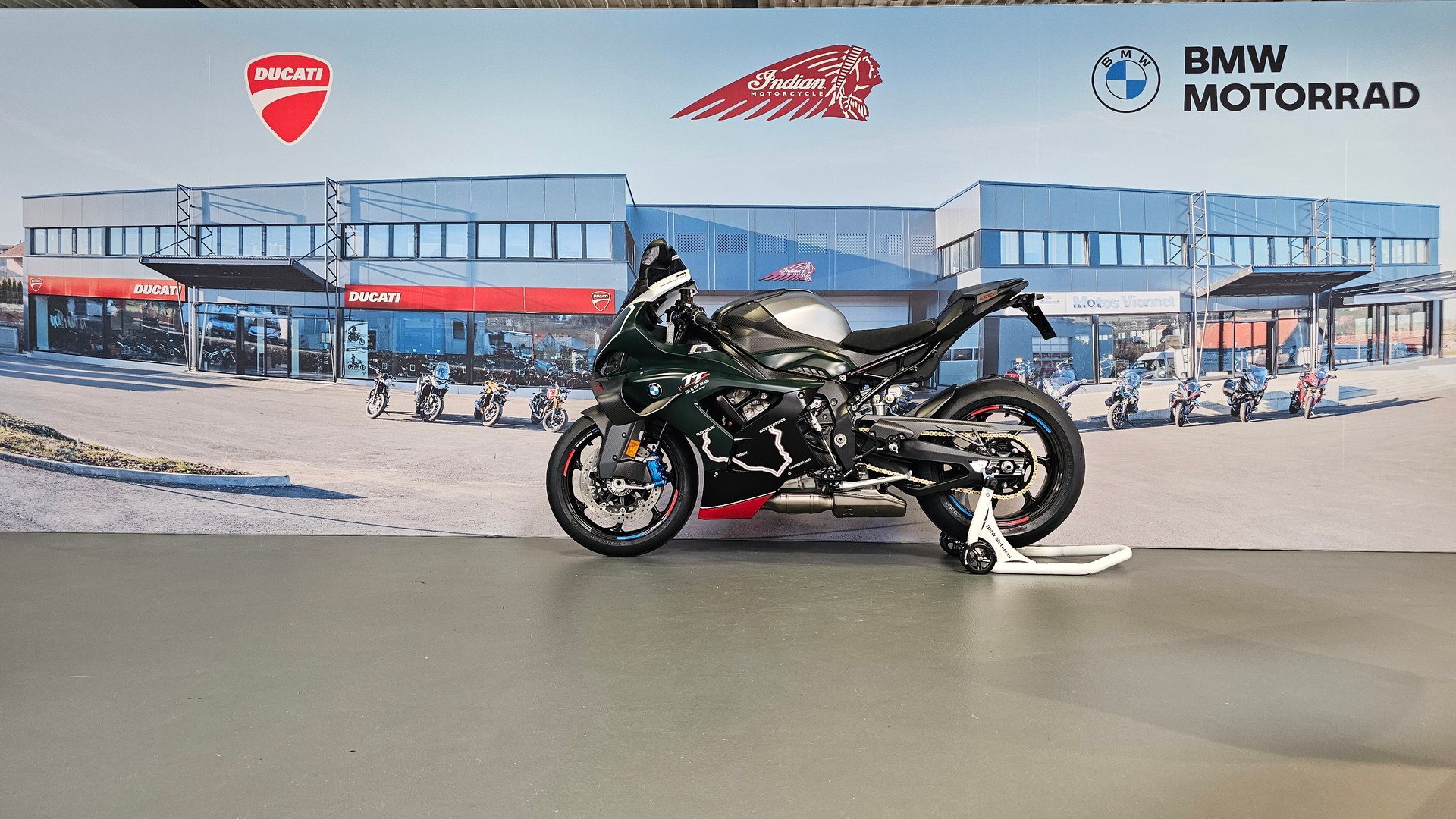 BMW M 1000 RR Limited Edition Isle of Man TT-showroom-element-3