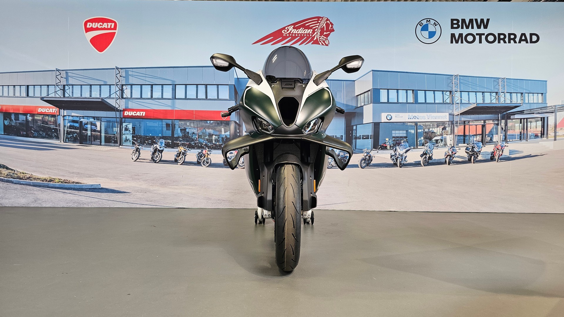 BMW M 1000 RR Limited Edition Isle of Man TT-showroom-element-1