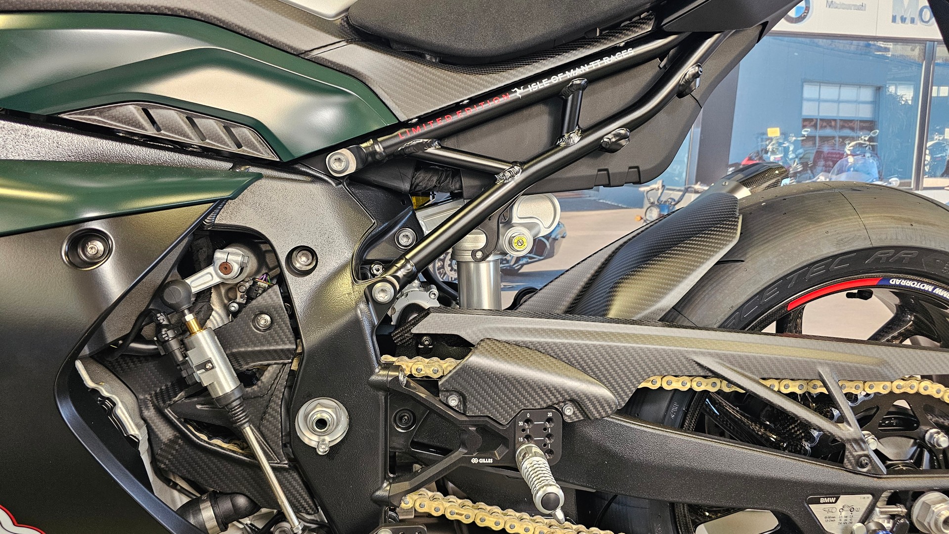 BMW M 1000 RR Limited Edition Isle of Man TT-image-9