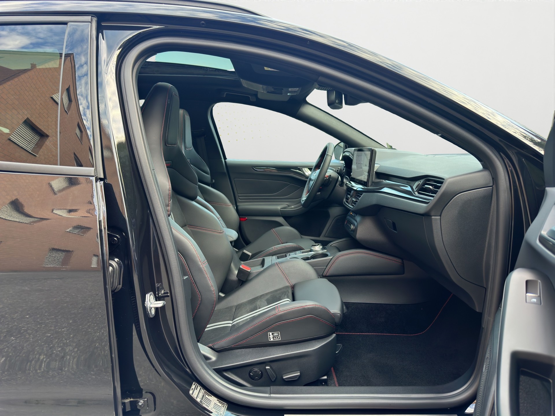 FORD Focus 2.3 ST X Automat Panoramadach-image-16