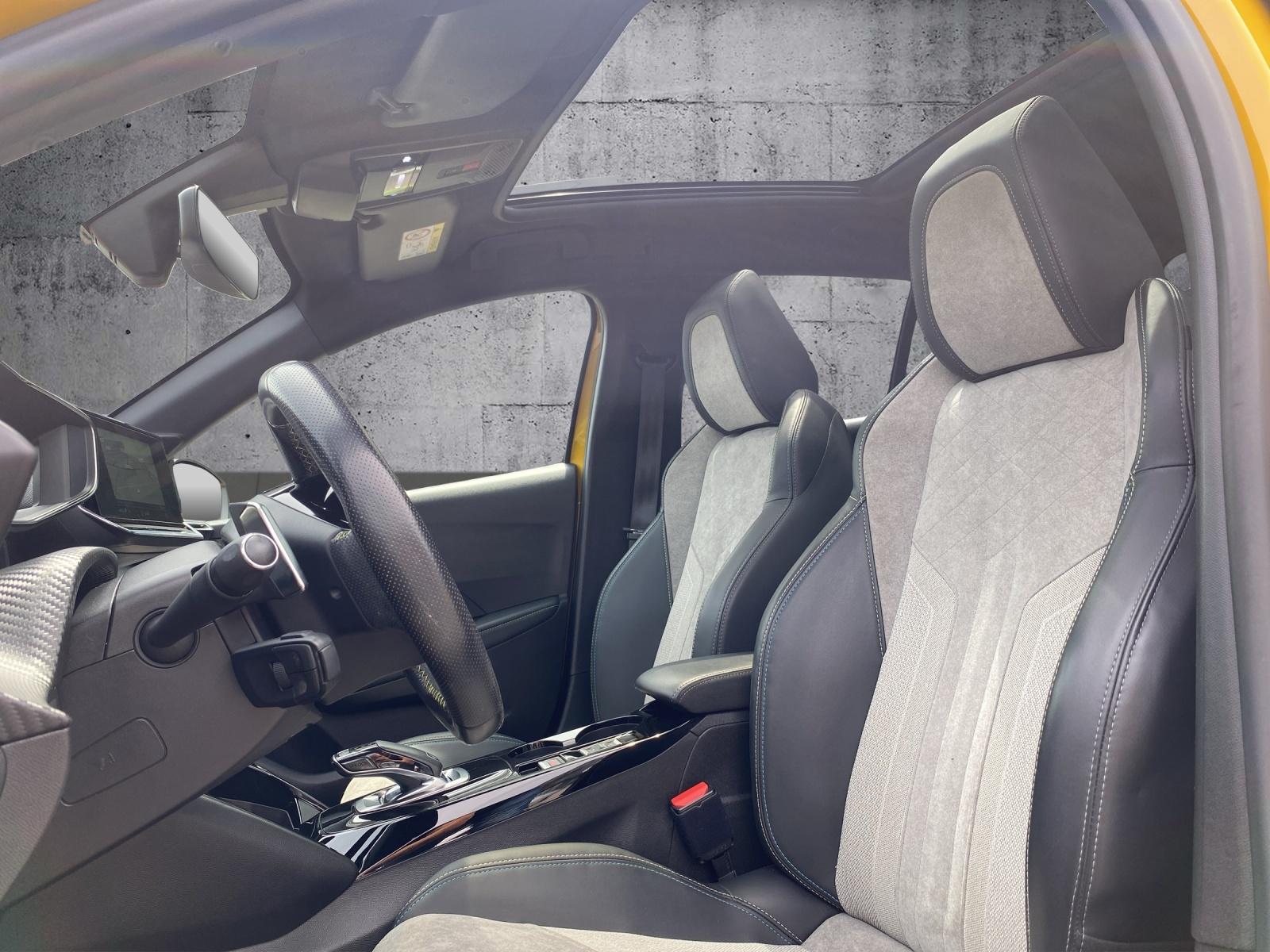 PEUGEOT 208 1.2 PureTech 130 GT-image-6
