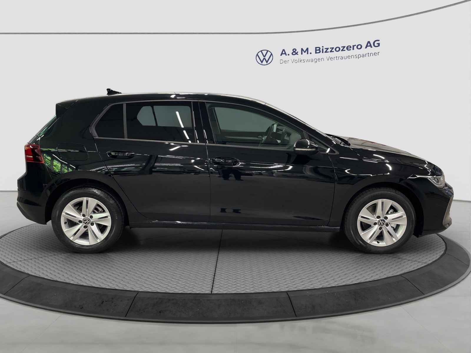 VW Golf 1.5 e TSI mHEV Value DSG-image-5