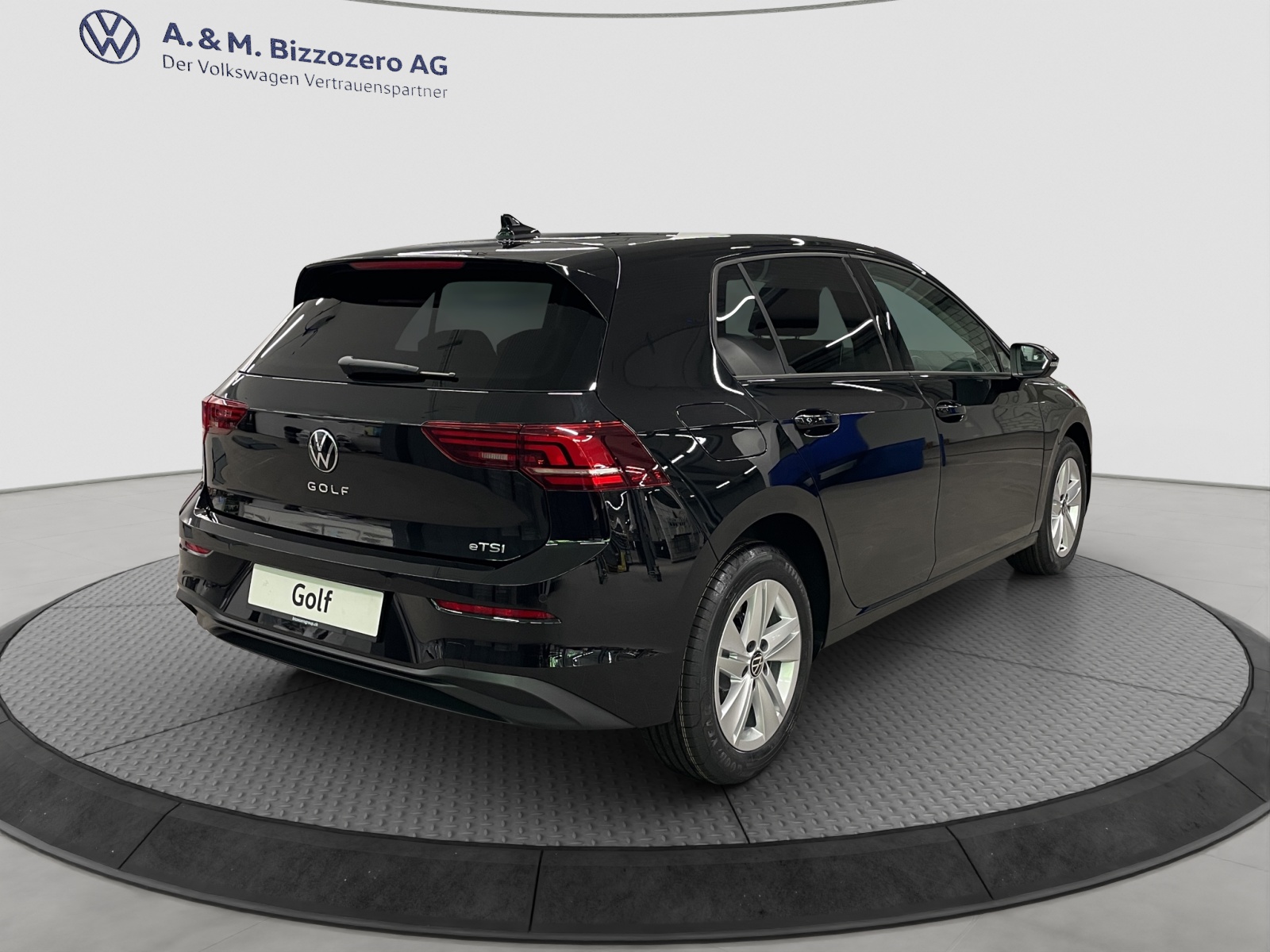 VW Golf 1.5 e TSI mHEV Value DSG-image-4