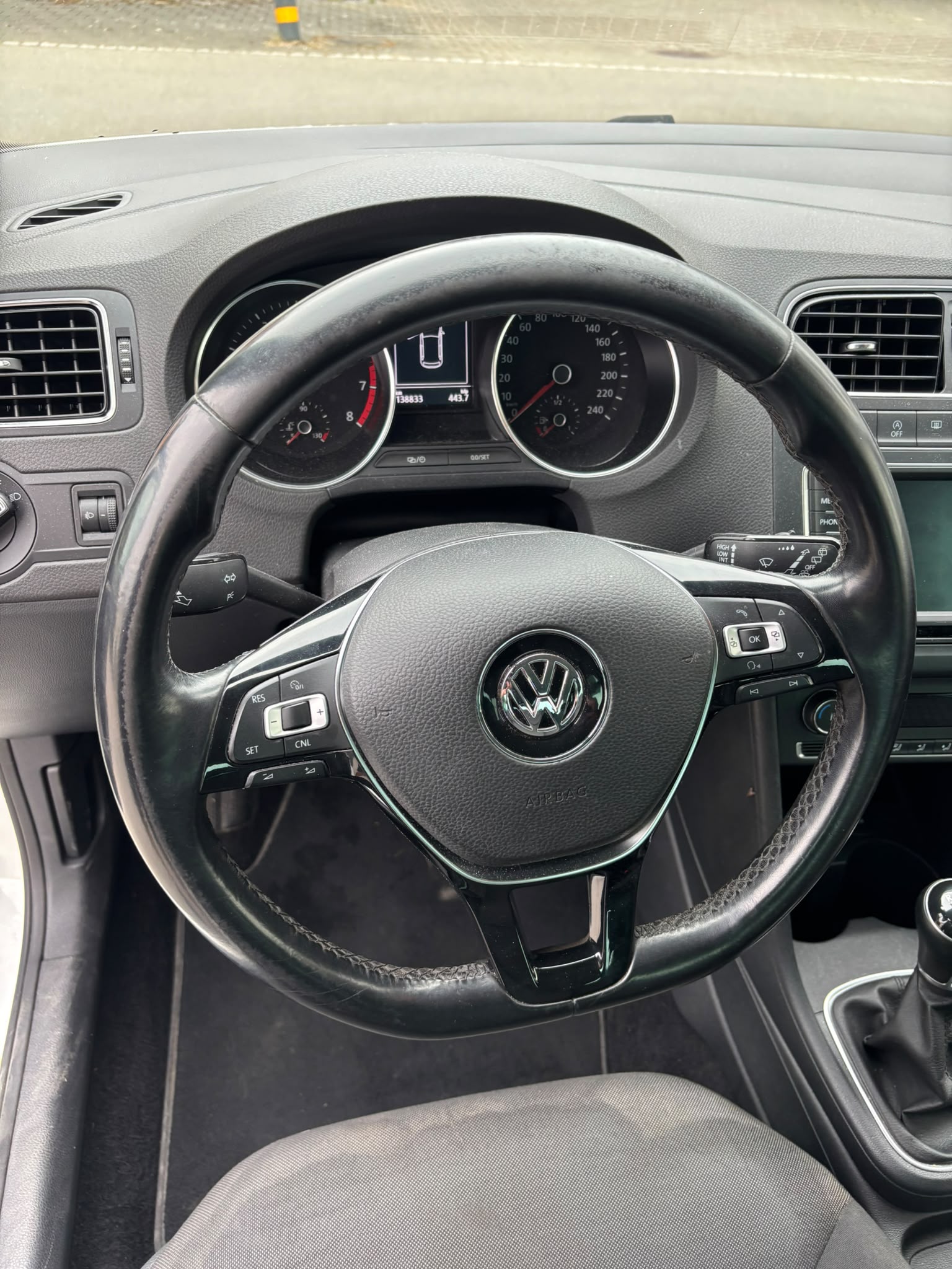VW Polo 1.0 TSI BMT Comfortline-image-8