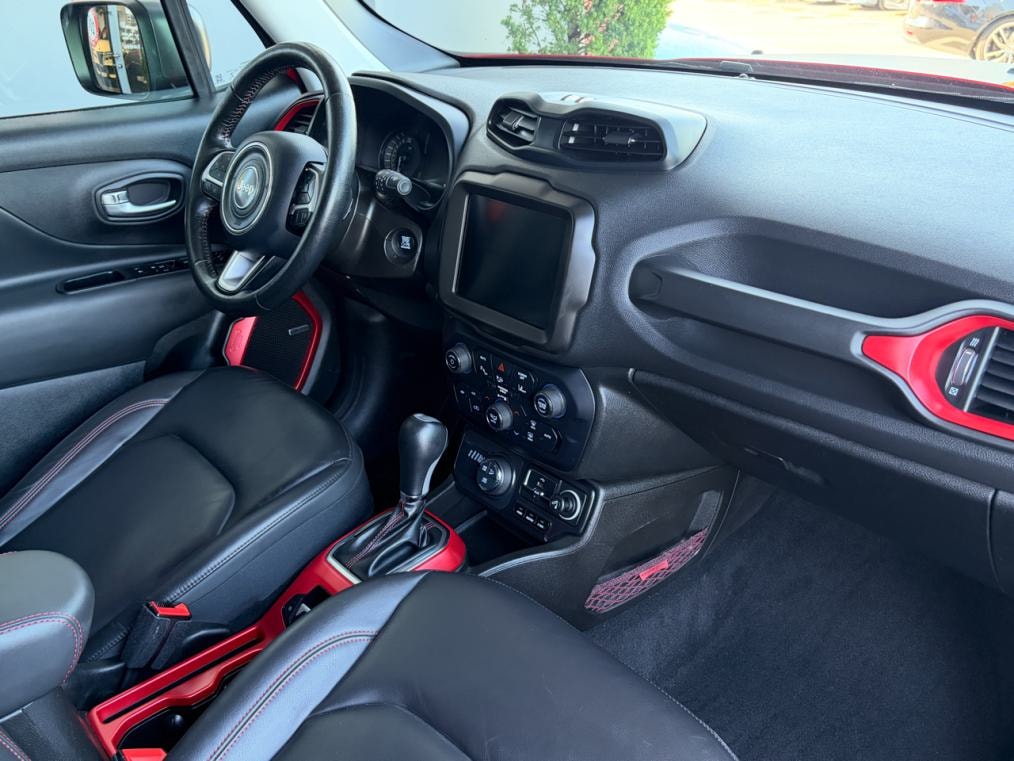 JEEP Renegade 1.3 T PHEV Trailhawk Sky AWD-image-9