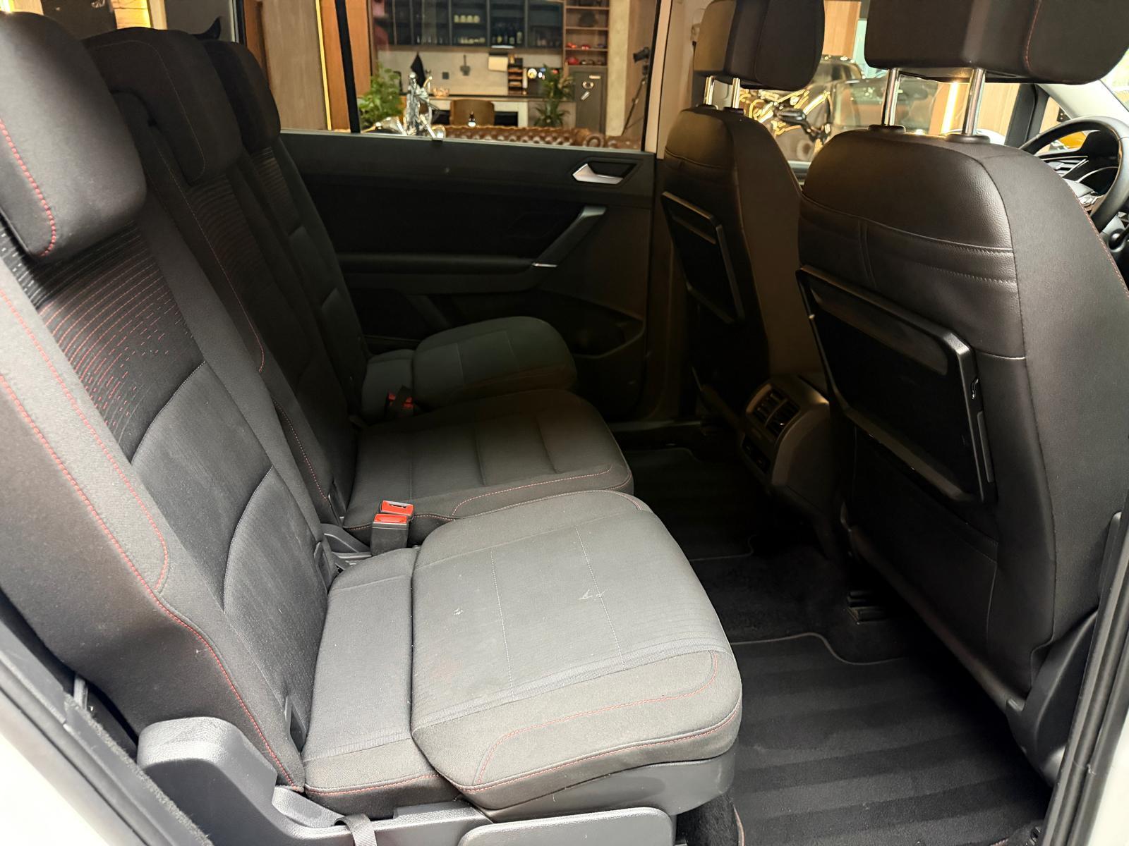 VW Touran 1.4 TSI Sound DSG-image-16