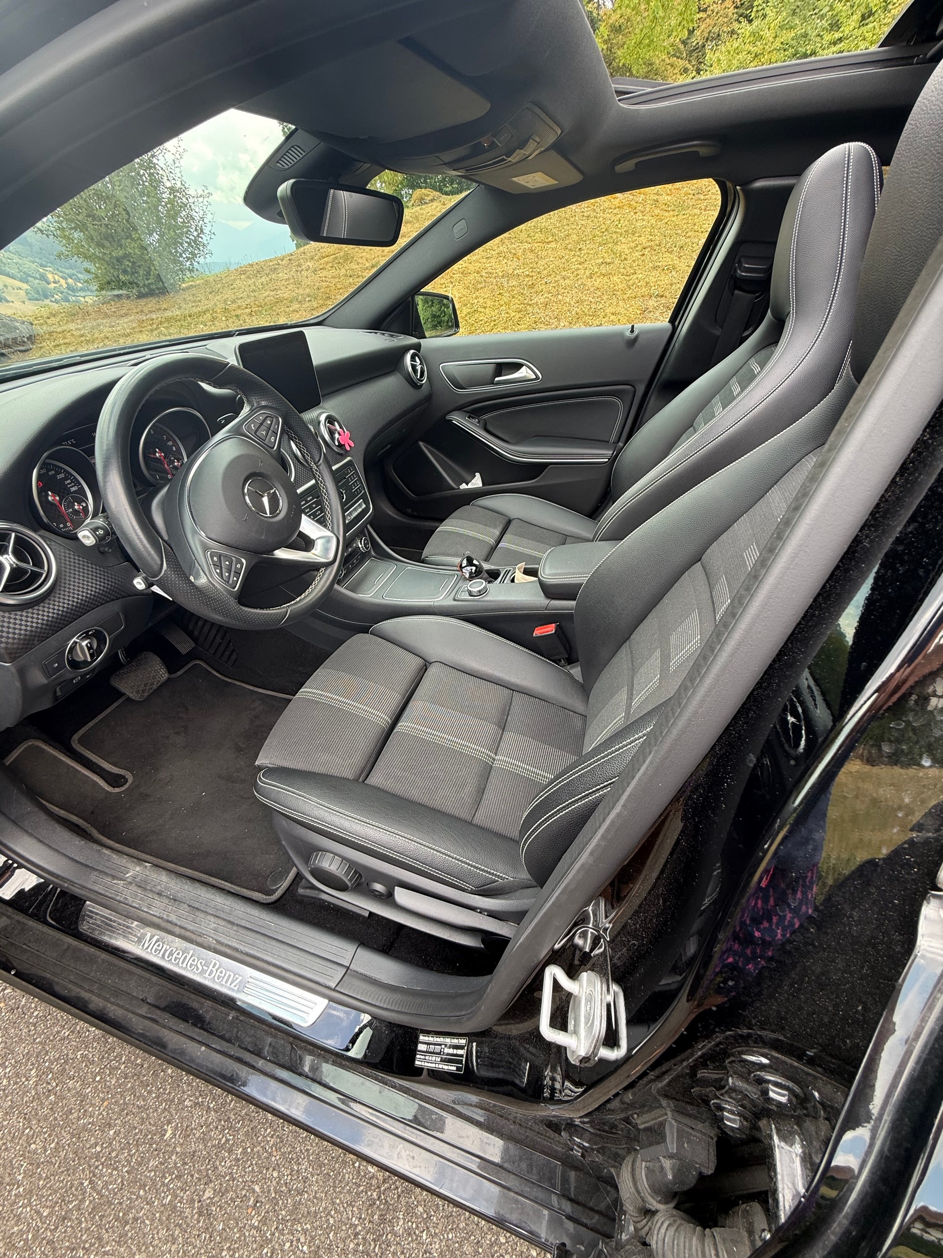 MERCEDES-BENZ A 200 Night Star-image-3