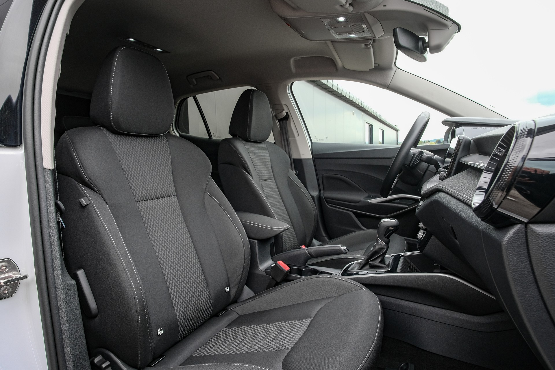 SKODA Fabia 1.0 TSI Top Selection DSG-image-10