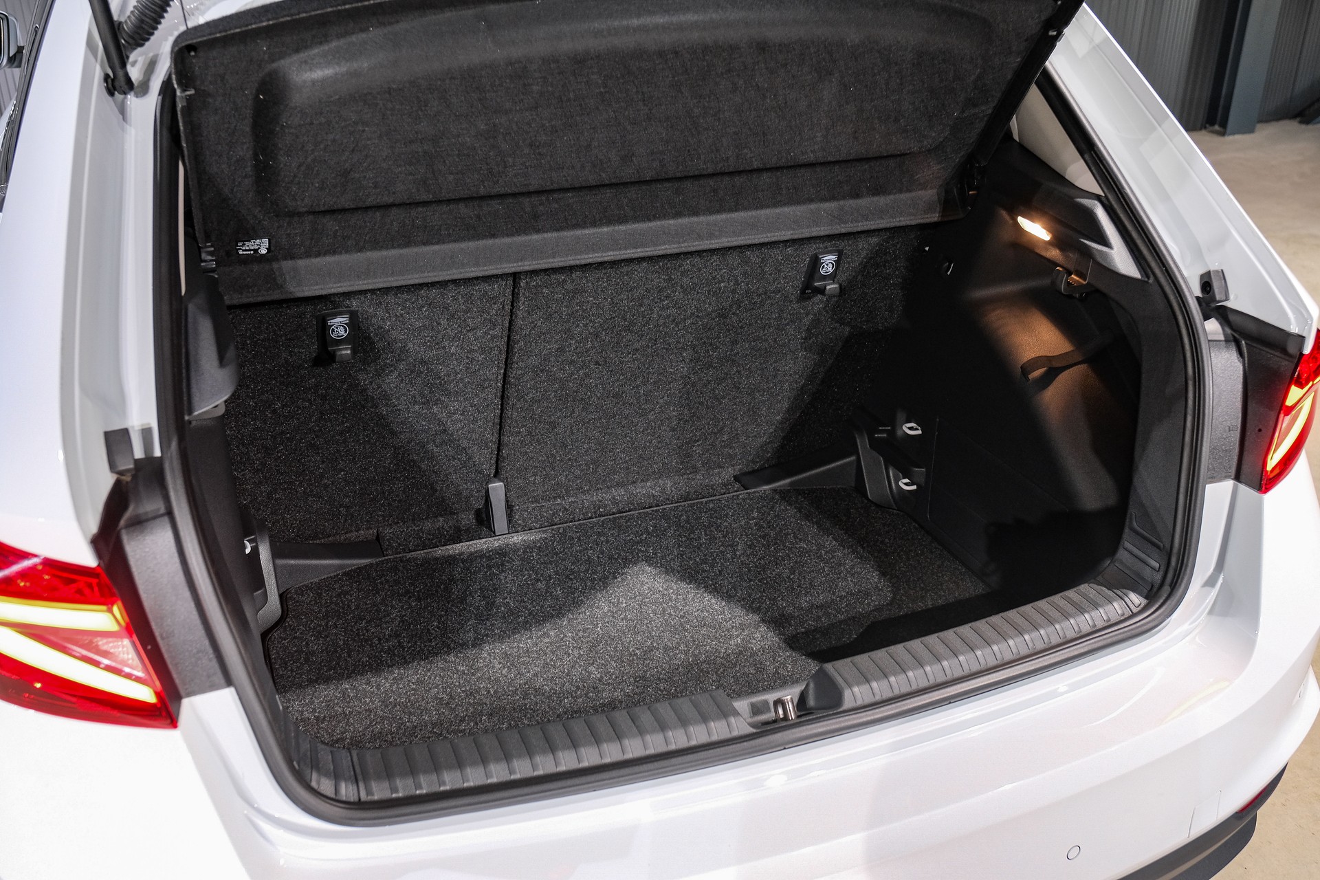 SKODA Fabia 1.0 TSI Top Selection DSG-image-22
