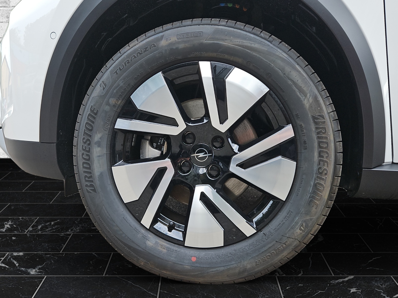 OPEL Frontera 1.2 T HEV 145 GS-image-10