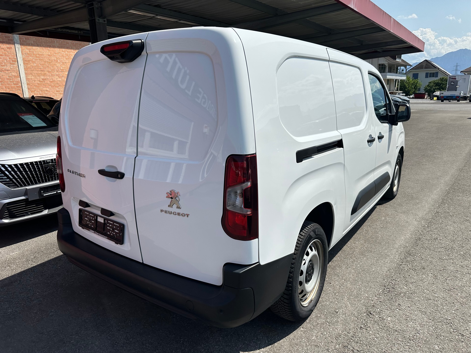 PEUGEOT Partner 1.5 Blue HDi s/s Asphalt Long EAT8 1000kg-image-2