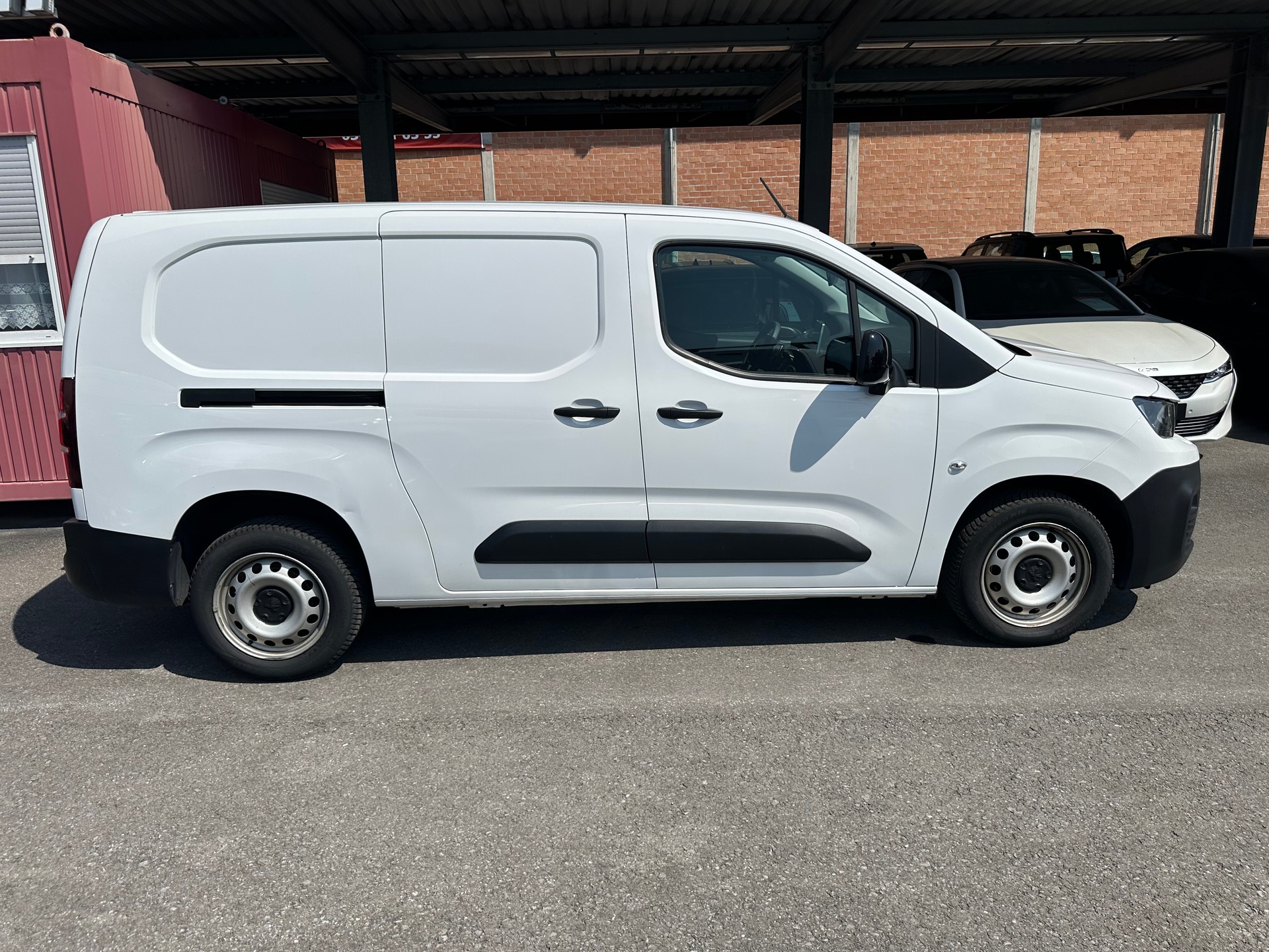 PEUGEOT Partner 1.5 Blue HDi s/s Asphalt Long EAT8 1000kg-image-1