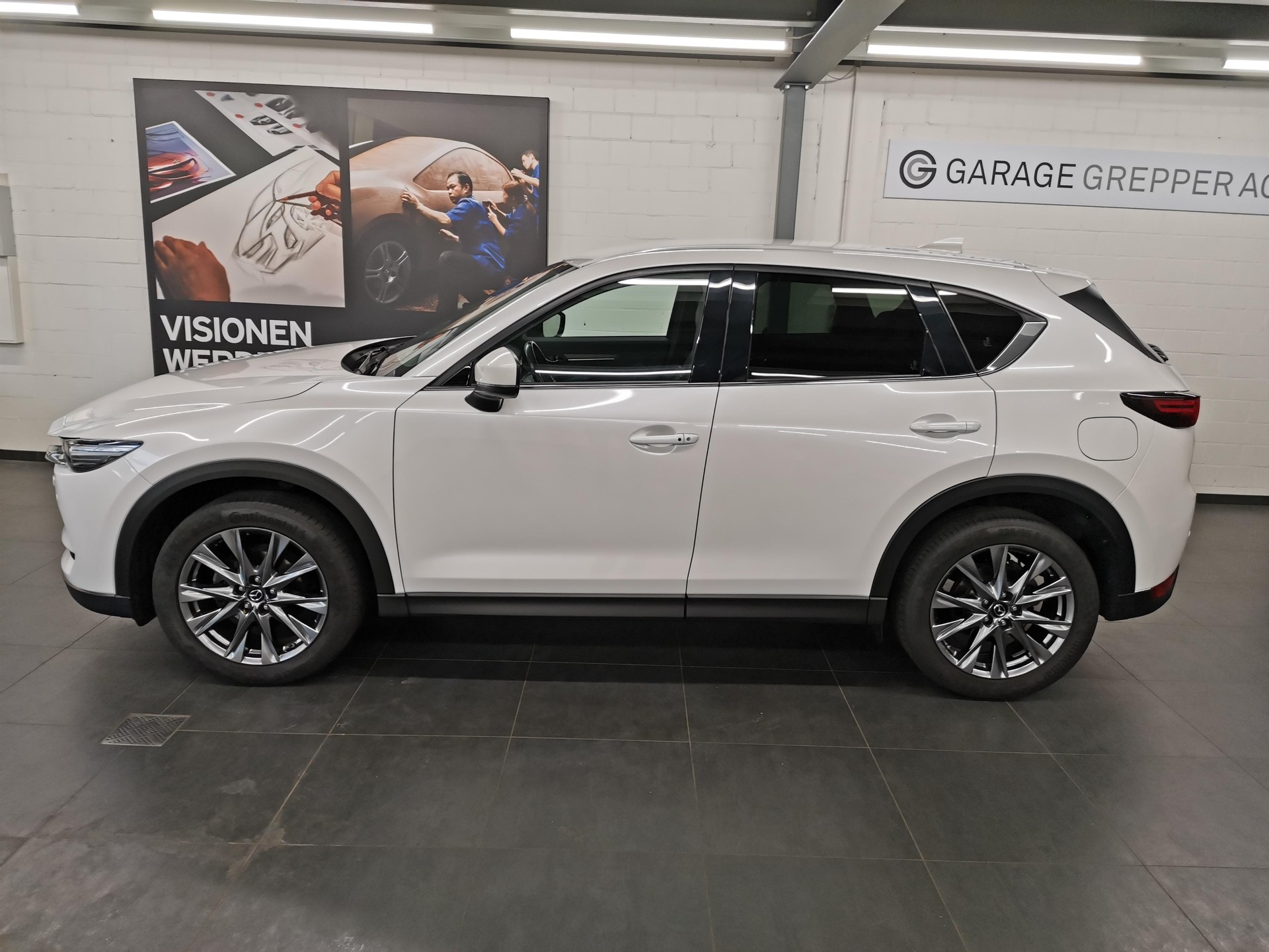 MAZDA CX-5 2.5 Revolution AWD-image-2