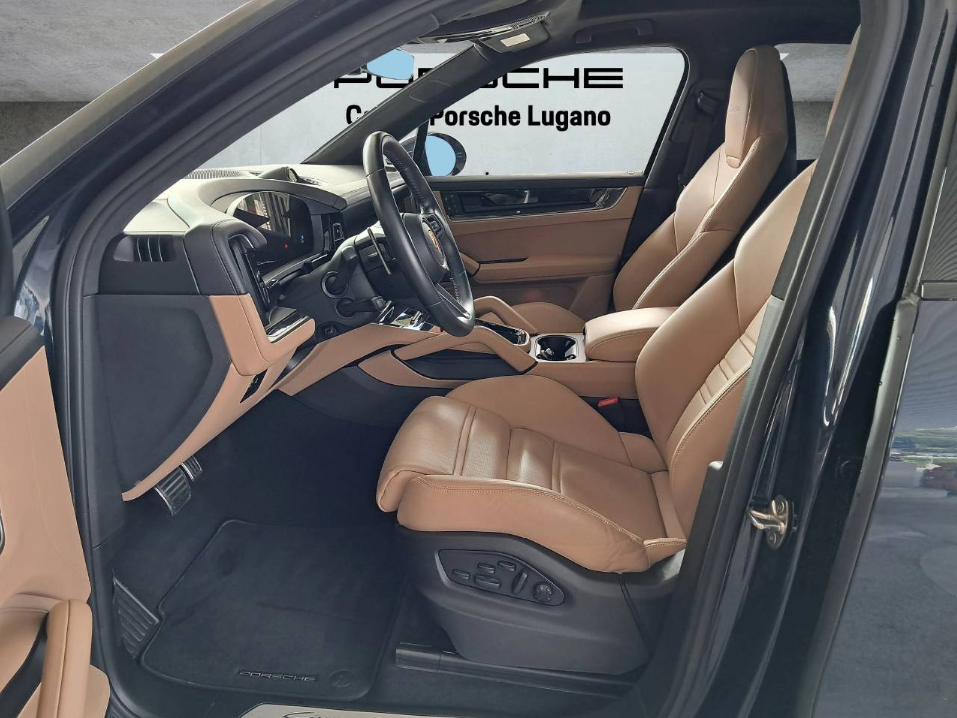 PORSCHE Cayenne Turbo E-Hybrid (MY24)-image-3
