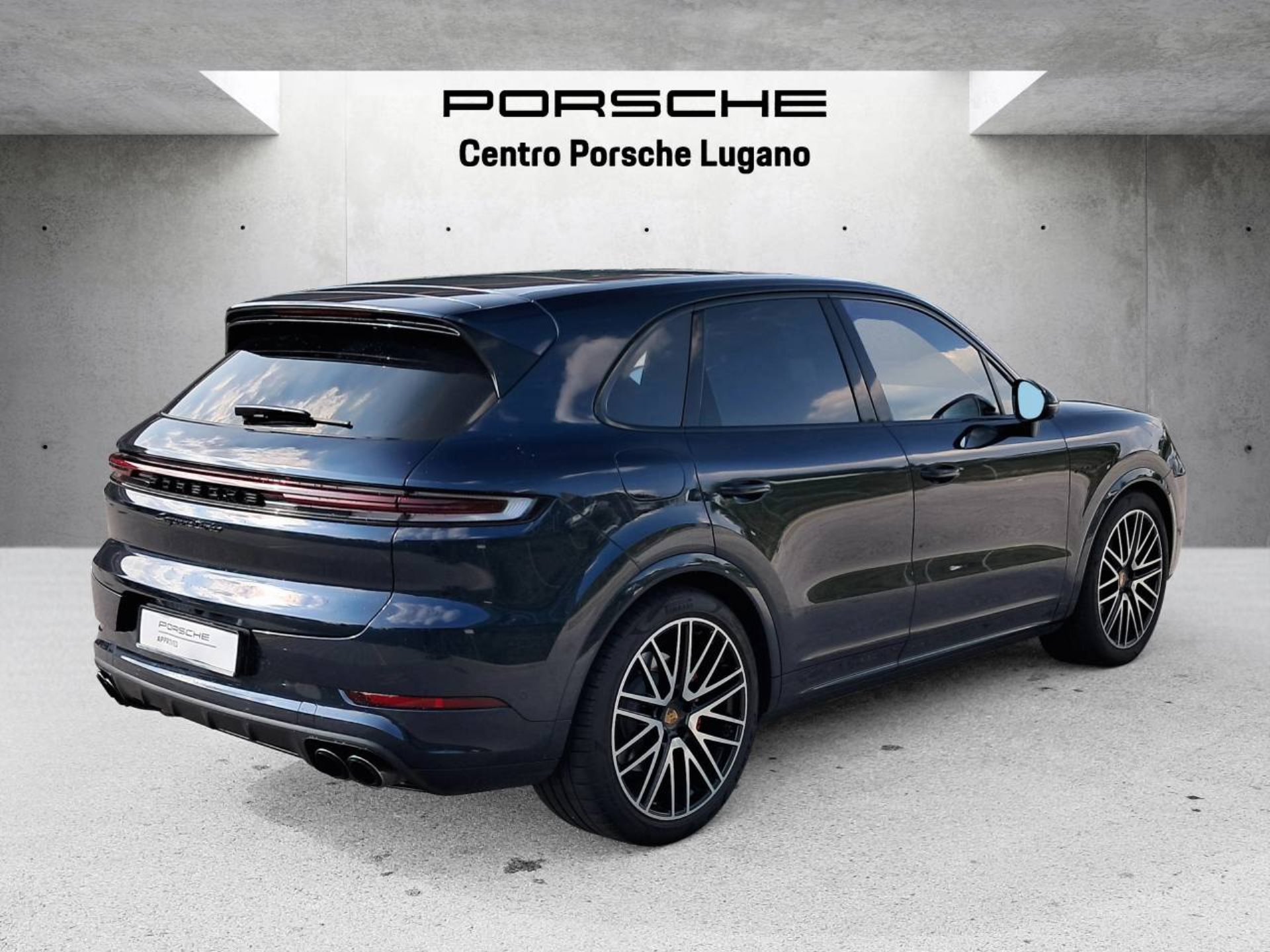PORSCHE Cayenne Turbo E-Hybrid (MY24)-image-7