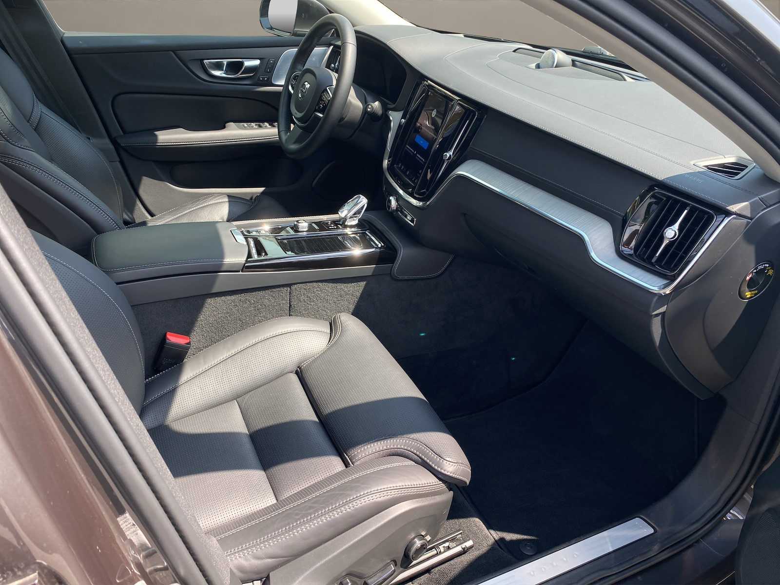 VOLVO V60 2.0 T8 TE Ultra Bright eAWD-image-10