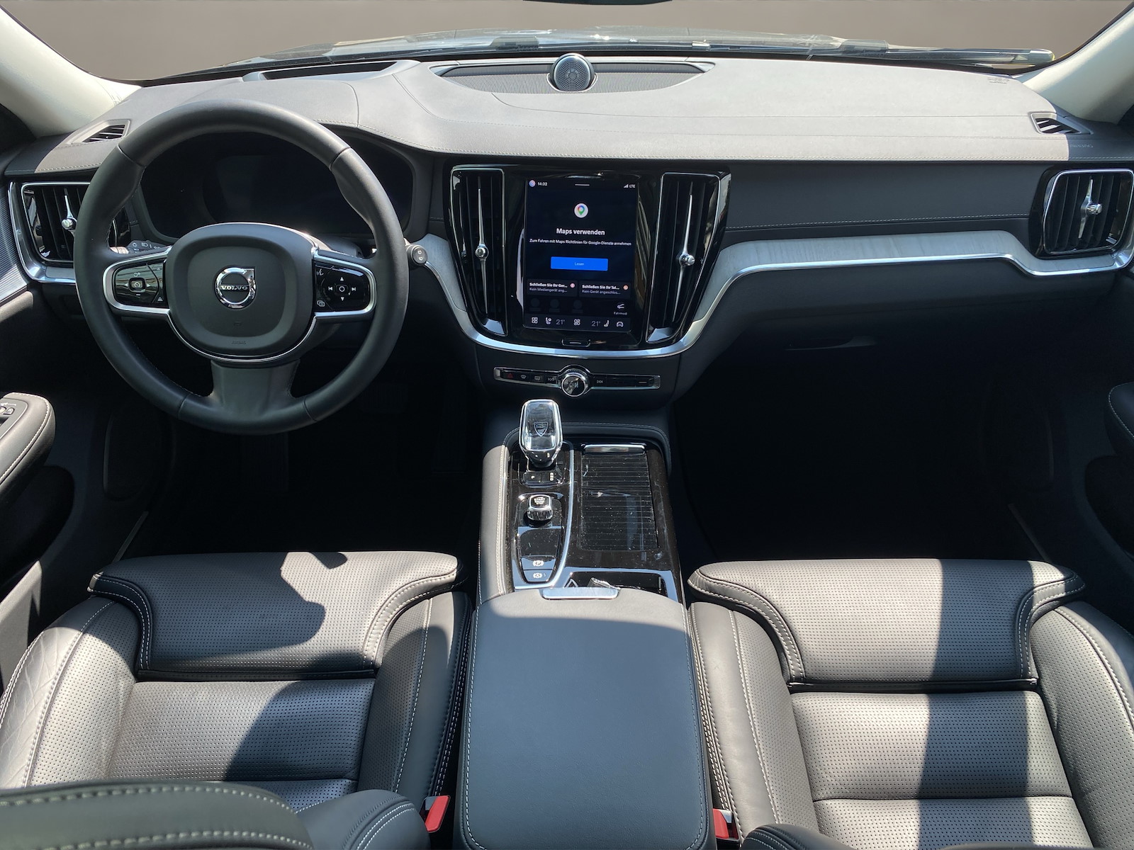 VOLVO V60 2.0 T8 TE Ultra Bright eAWD-image-12