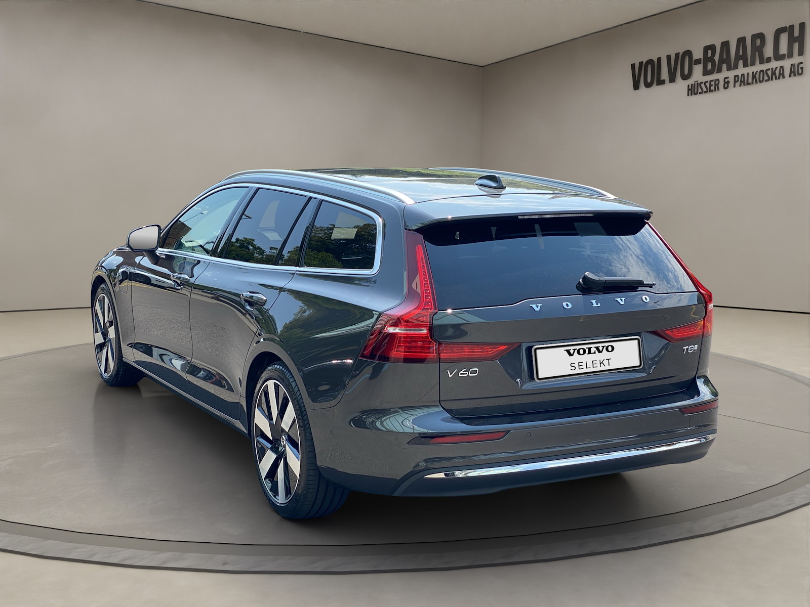 VOLVO V60 2.0 T8 TE Ultra Bright eAWD-image-2