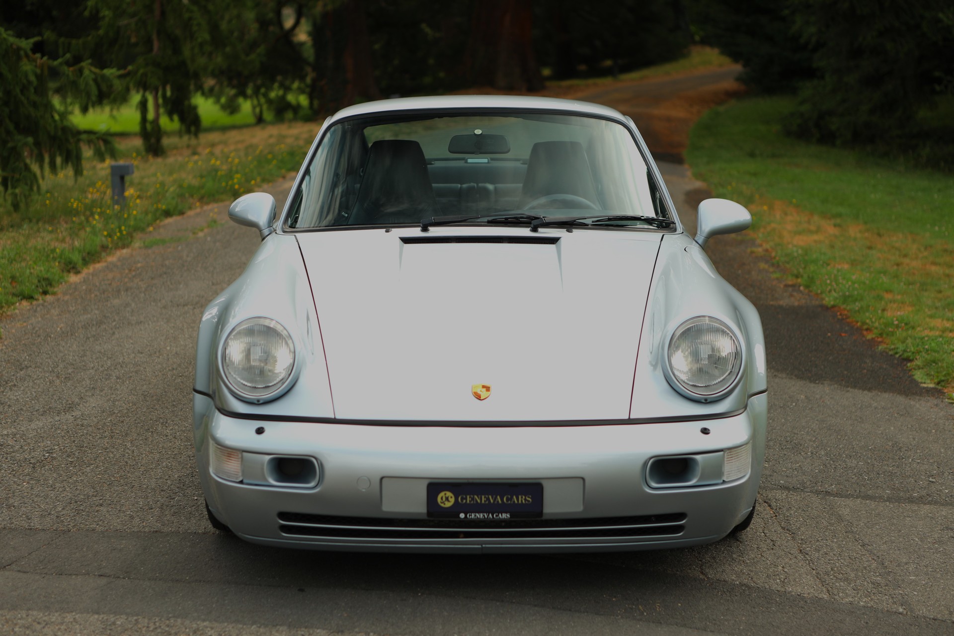 PORSCHE 911 Carrera 4 - 964 Jubilé-image-10