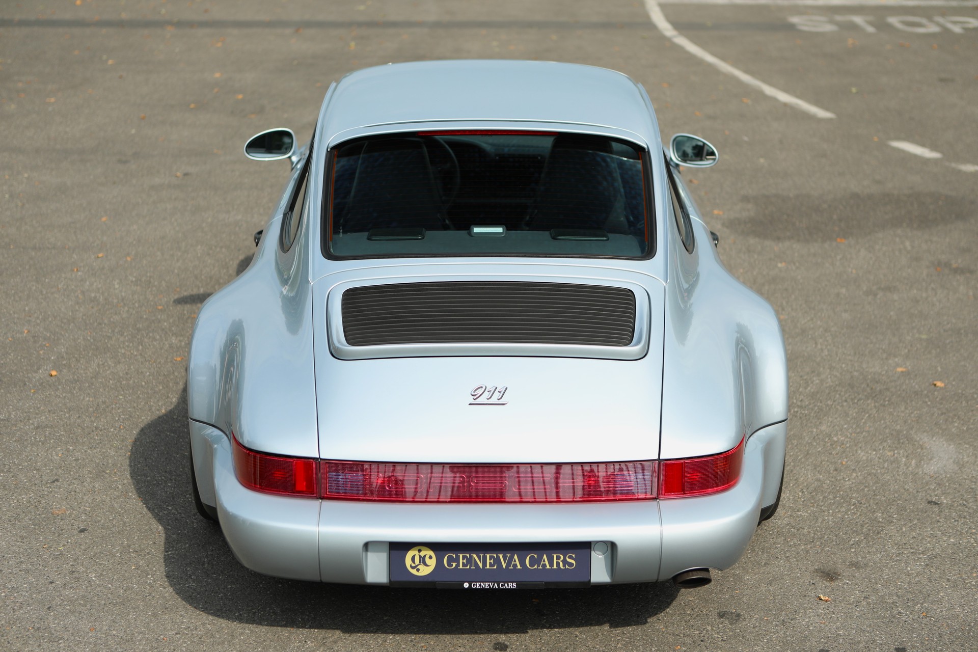 PORSCHE 911 Carrera 4 - 964 Jubilé-image-5