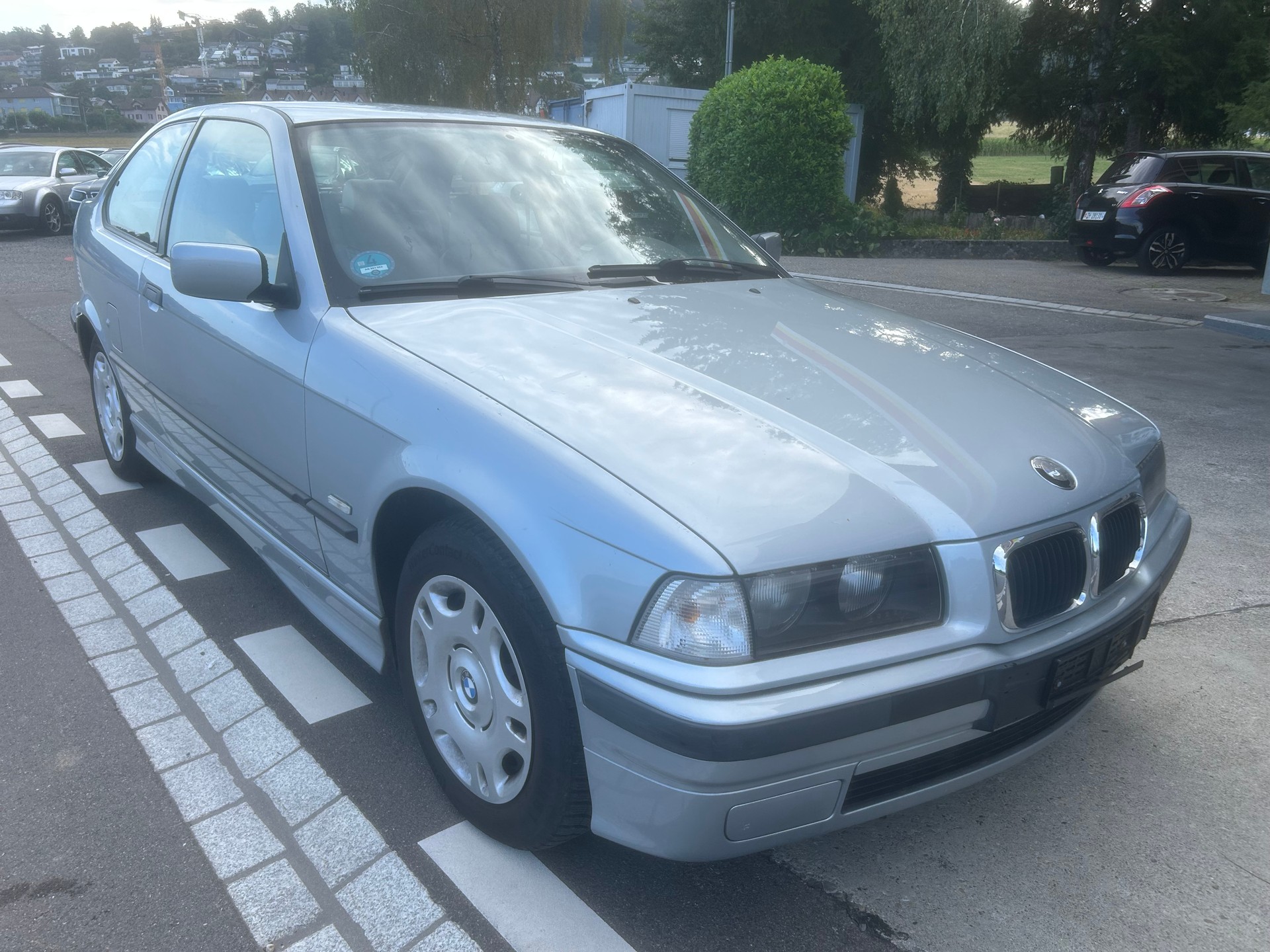 BMW 316i Compact Comfort-image-0